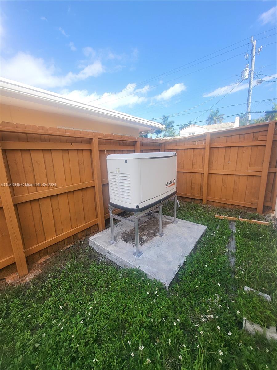215 S 12th Ave House, Hollywood, Florida 33019, 2 Bedrooms Bedrooms, ,2 BathroomsBathrooms,Residentiallease,For Rent,215 S 12th Ave House,A11533945