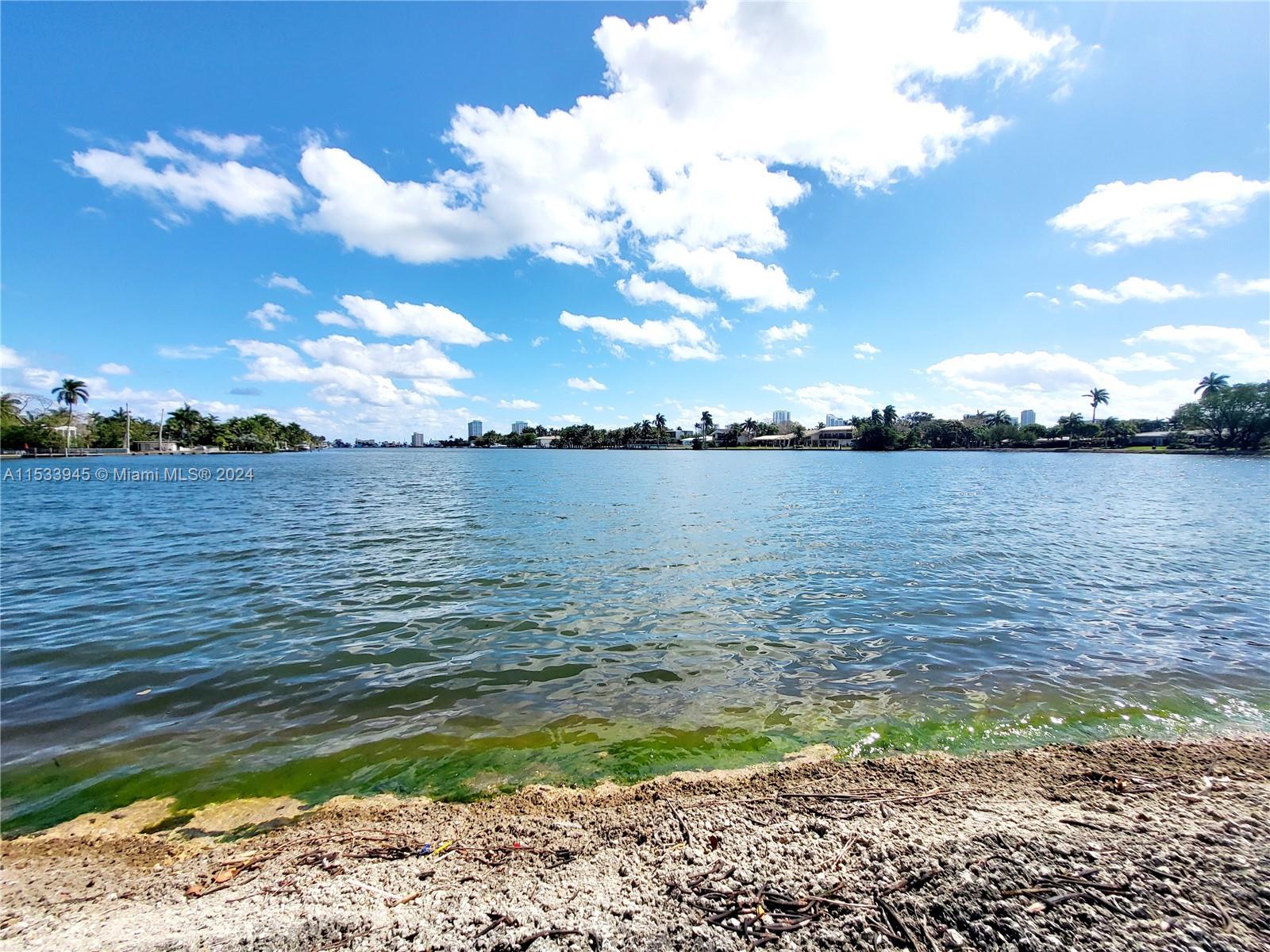 215 S 12th Ave House, Hollywood, Florida 33019, 2 Bedrooms Bedrooms, ,2 BathroomsBathrooms,Residentiallease,For Rent,215 S 12th Ave House,A11533945