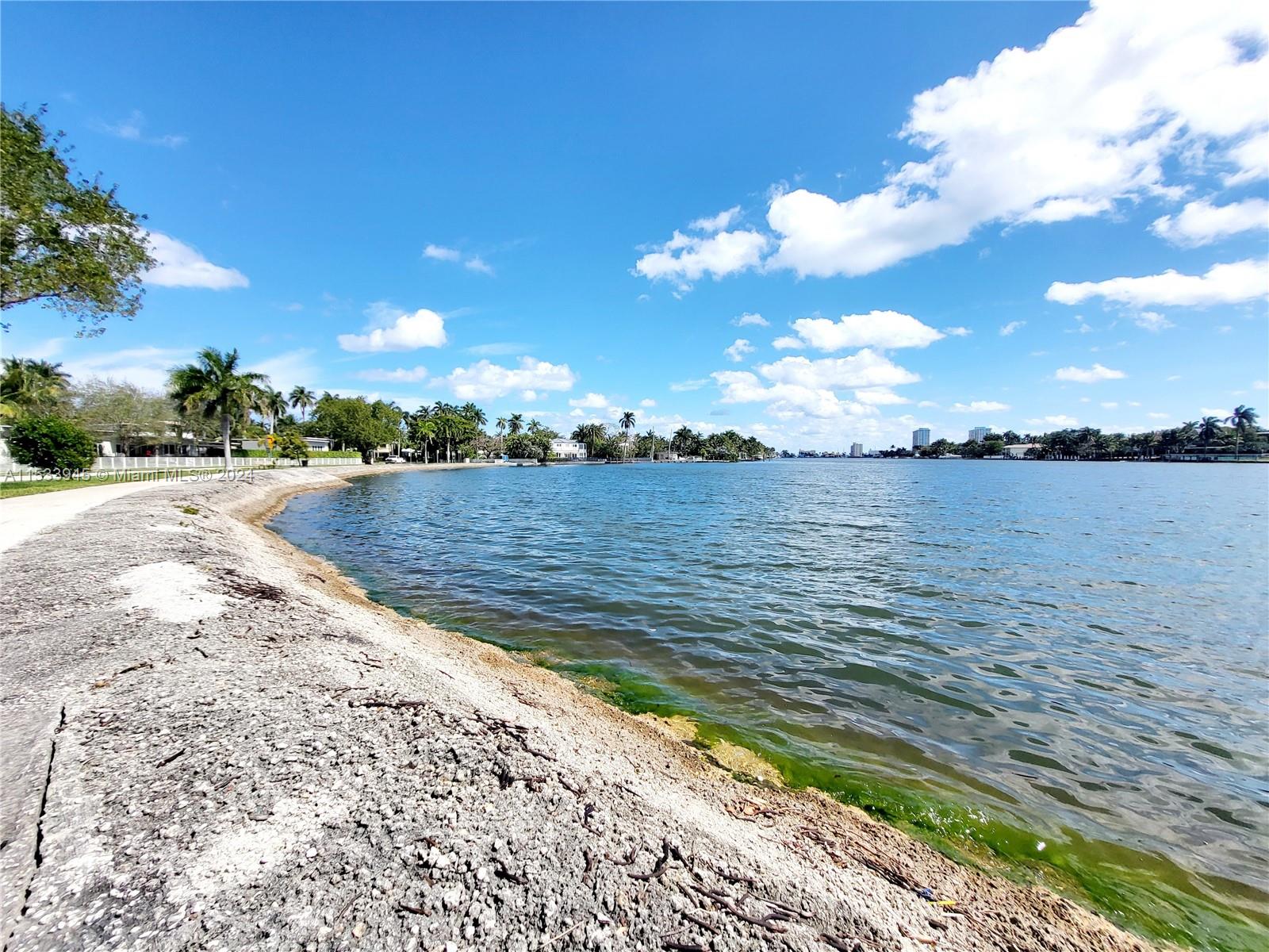 215 S 12th Ave House, Hollywood, Florida 33019, 2 Bedrooms Bedrooms, ,2 BathroomsBathrooms,Residentiallease,For Rent,215 S 12th Ave House,A11533945