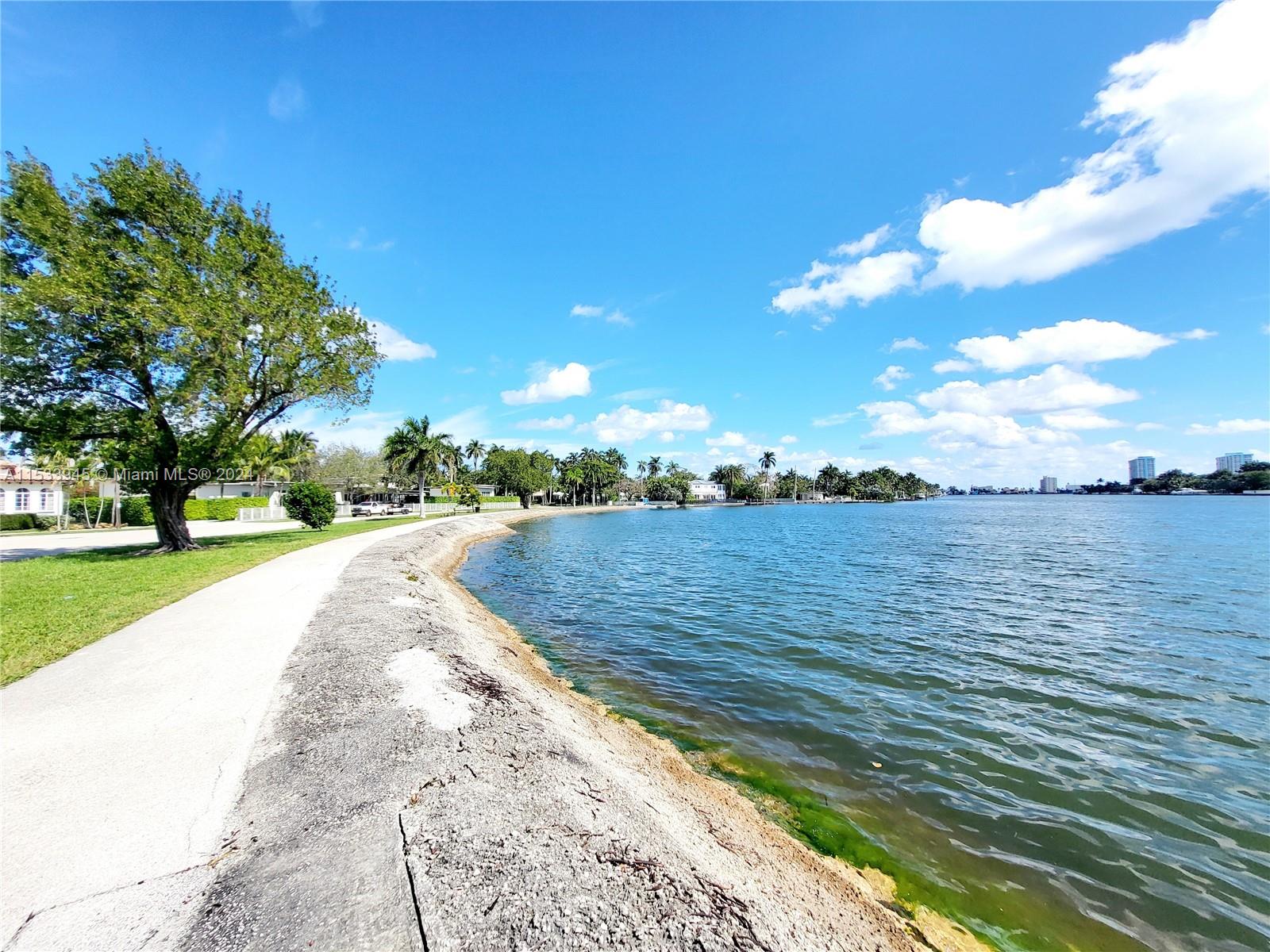 215 S 12th Ave House, Hollywood, Florida 33019, 2 Bedrooms Bedrooms, ,2 BathroomsBathrooms,Residentiallease,For Rent,215 S 12th Ave House,A11533945