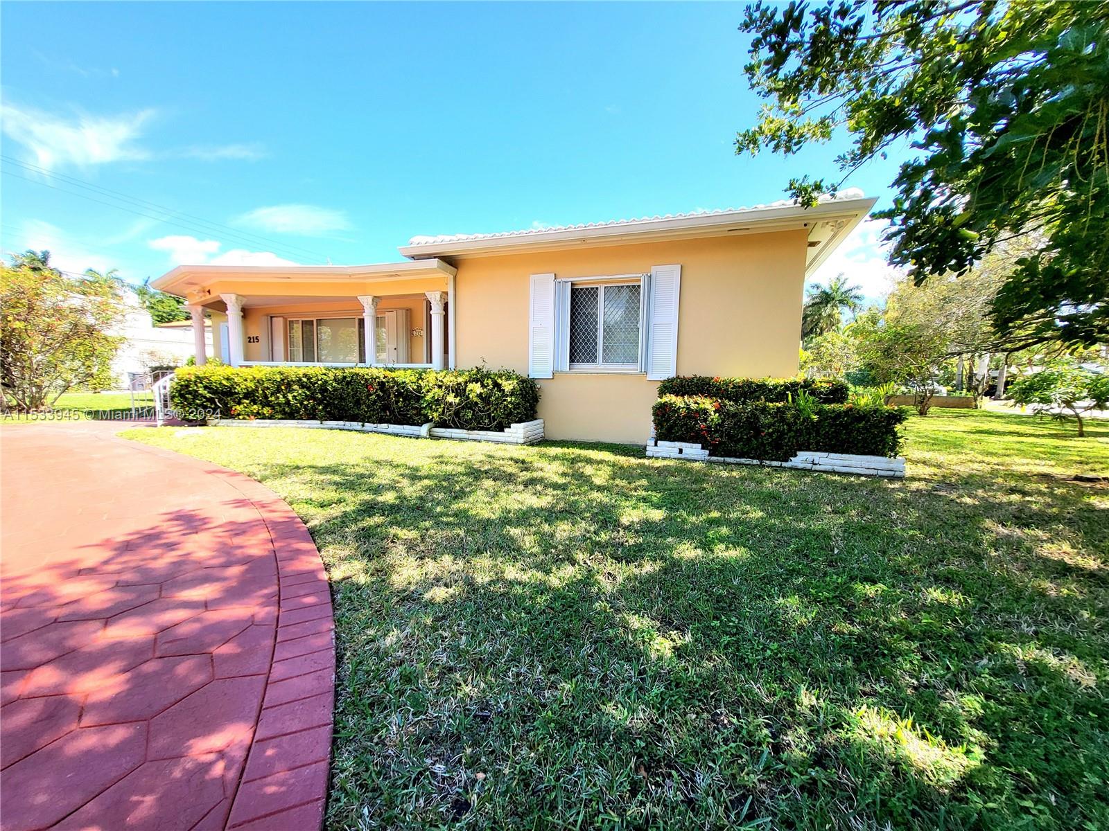 215 S 12th Ave House, Hollywood, Florida 33019, 2 Bedrooms Bedrooms, ,2 BathroomsBathrooms,Residentiallease,For Rent,215 S 12th Ave House,A11533945