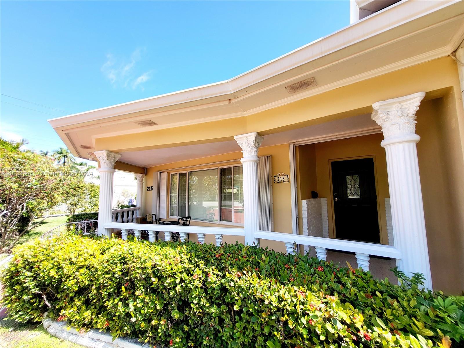 215 S 12th Ave House, Hollywood, Florida 33019, 2 Bedrooms Bedrooms, ,2 BathroomsBathrooms,Residentiallease,For Rent,215 S 12th Ave House,A11533945