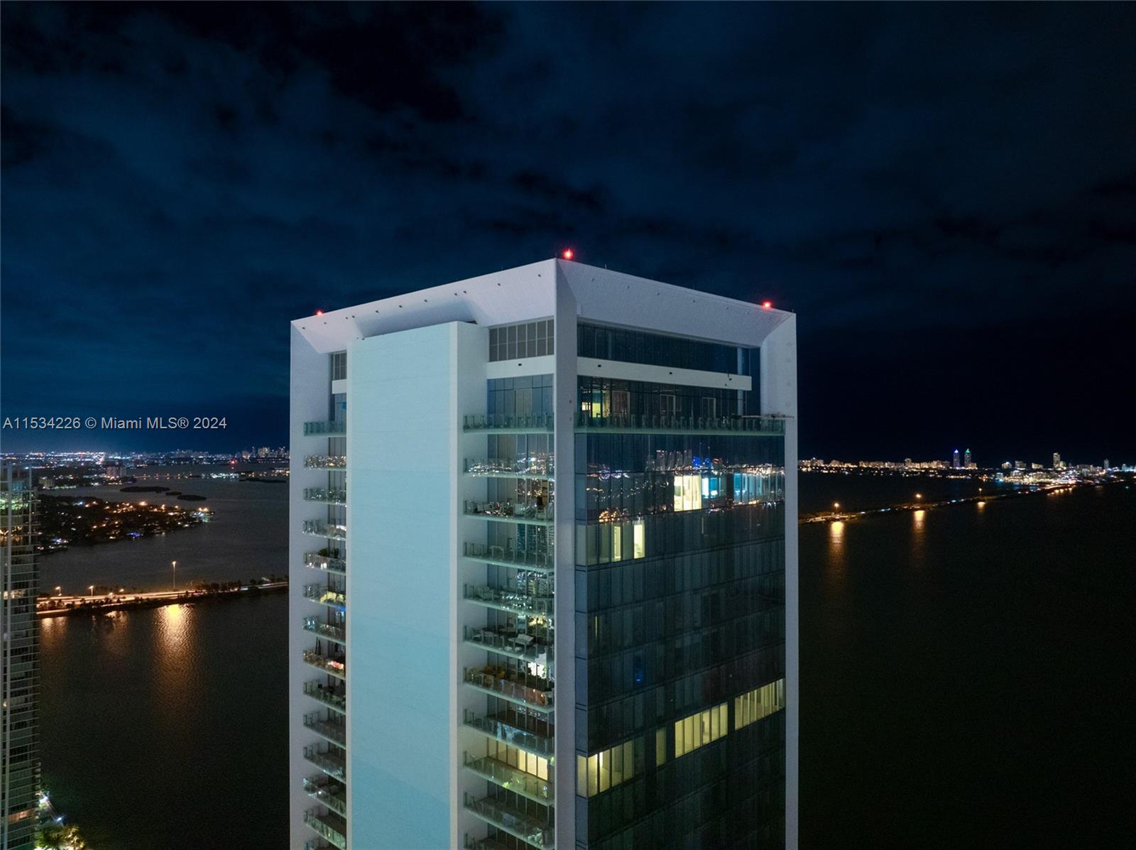 700 NE 26 Terrace 5503, Miami, Florida 33137, 4 Bedrooms Bedrooms, ,6 BathroomsBathrooms,Residential,For Sale,700 NE 26 Terrace 5503,A11534226