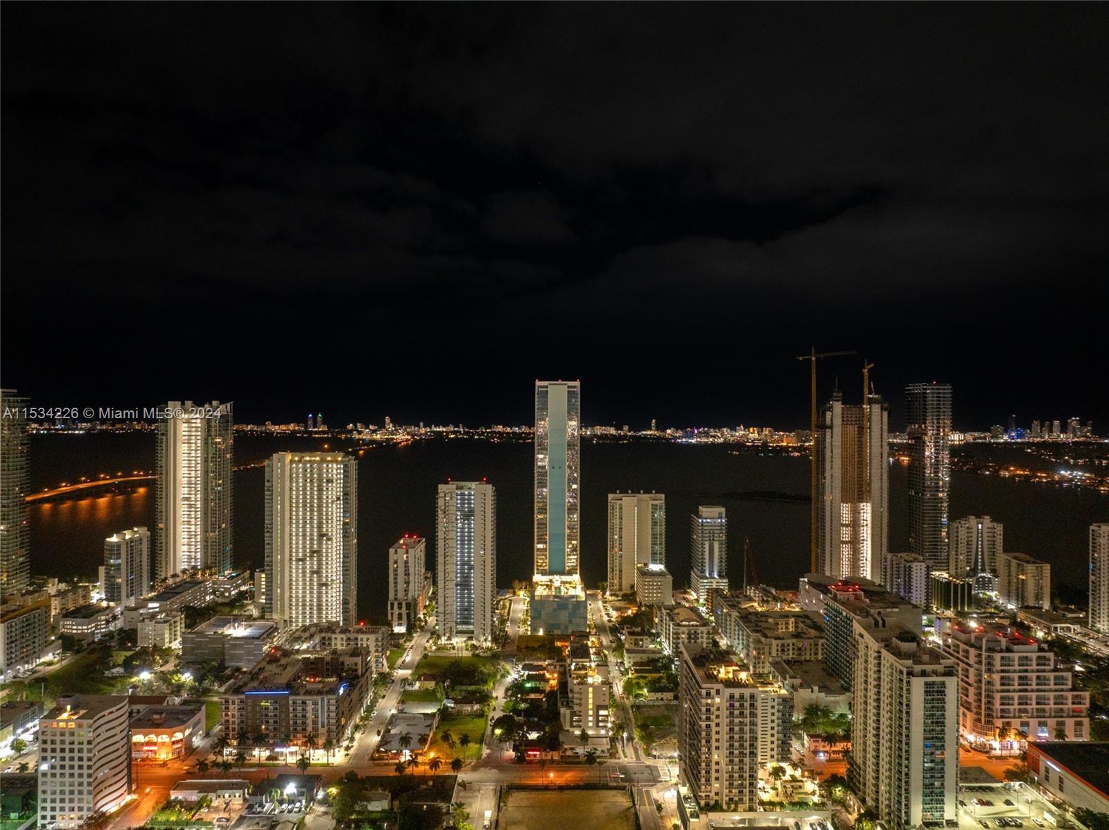 700 NE 26 Terrace 5503, Miami, Florida 33137, 4 Bedrooms Bedrooms, ,6 BathroomsBathrooms,Residential,For Sale,700 NE 26 Terrace 5503,A11534226