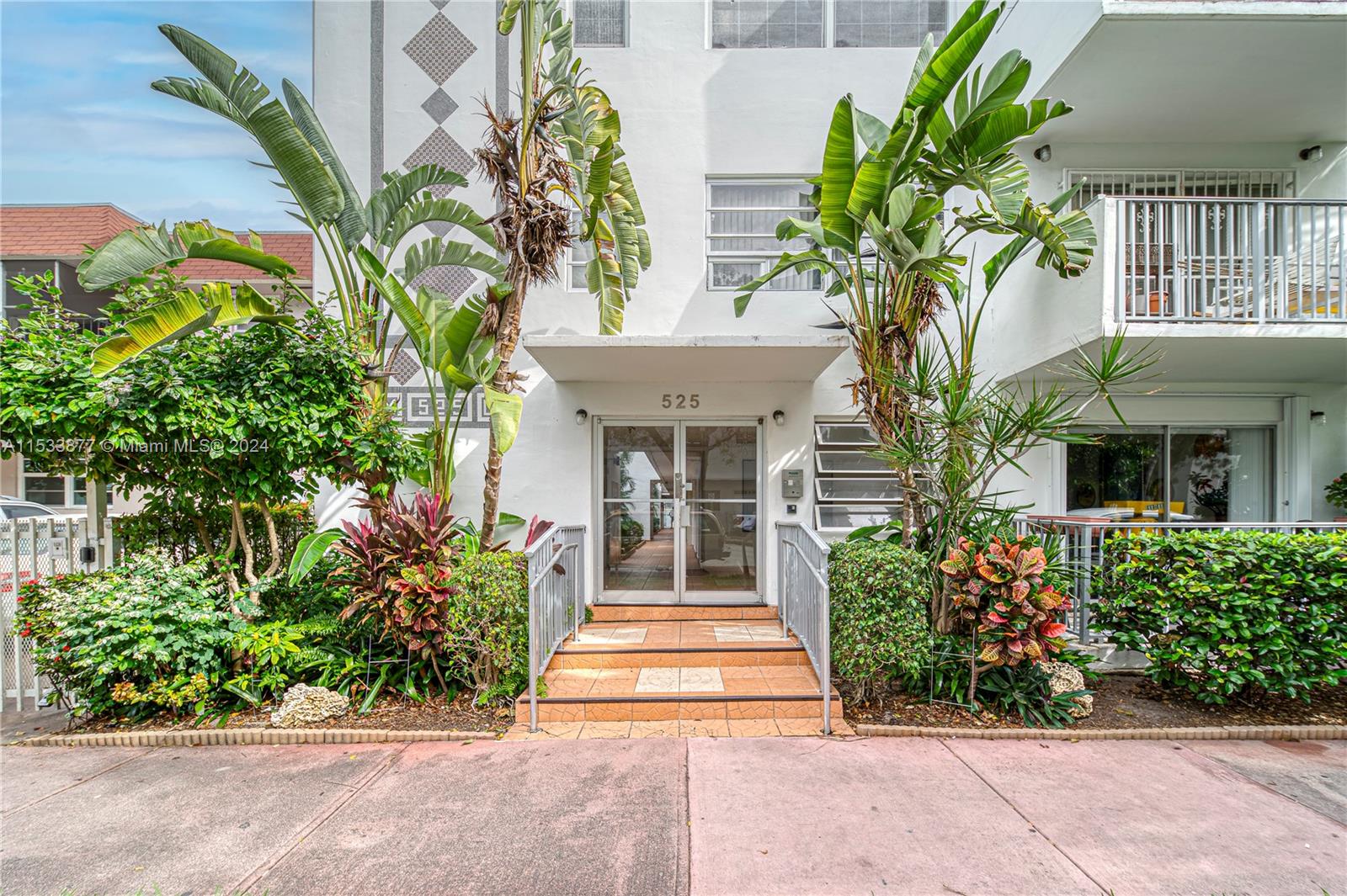 525 Meridian Ave 205, Miami Beach, Florida 33139, 1 Bedroom Bedrooms, ,1 BathroomBathrooms,Residential,For Sale,525 Meridian Ave 205,A11533877