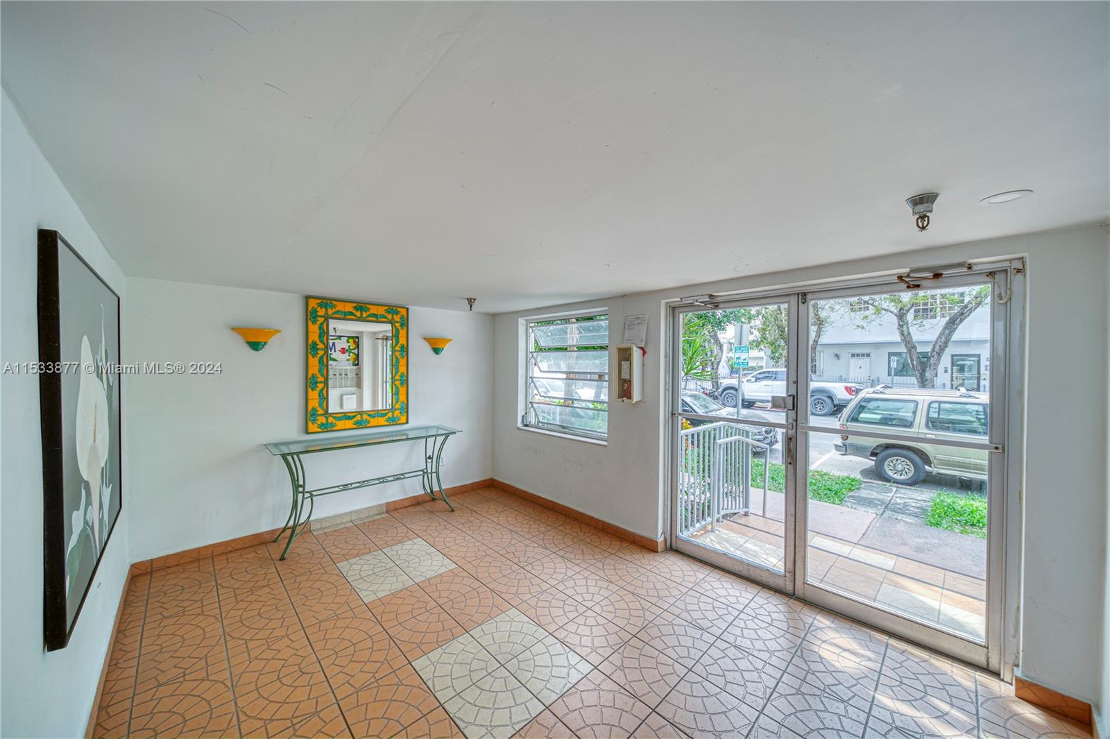 525 Meridian Ave 205, Miami Beach, Florida 33139, 1 Bedroom Bedrooms, ,1 BathroomBathrooms,Residential,For Sale,525 Meridian Ave 205,A11533877