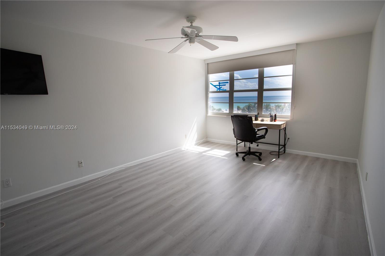 100 Lincoln Rd 642, Miami Beach, Florida 33139, 1 Bedroom Bedrooms, ,1 BathroomBathrooms,Residentiallease,For Rent,100 Lincoln Rd 642,A11534049