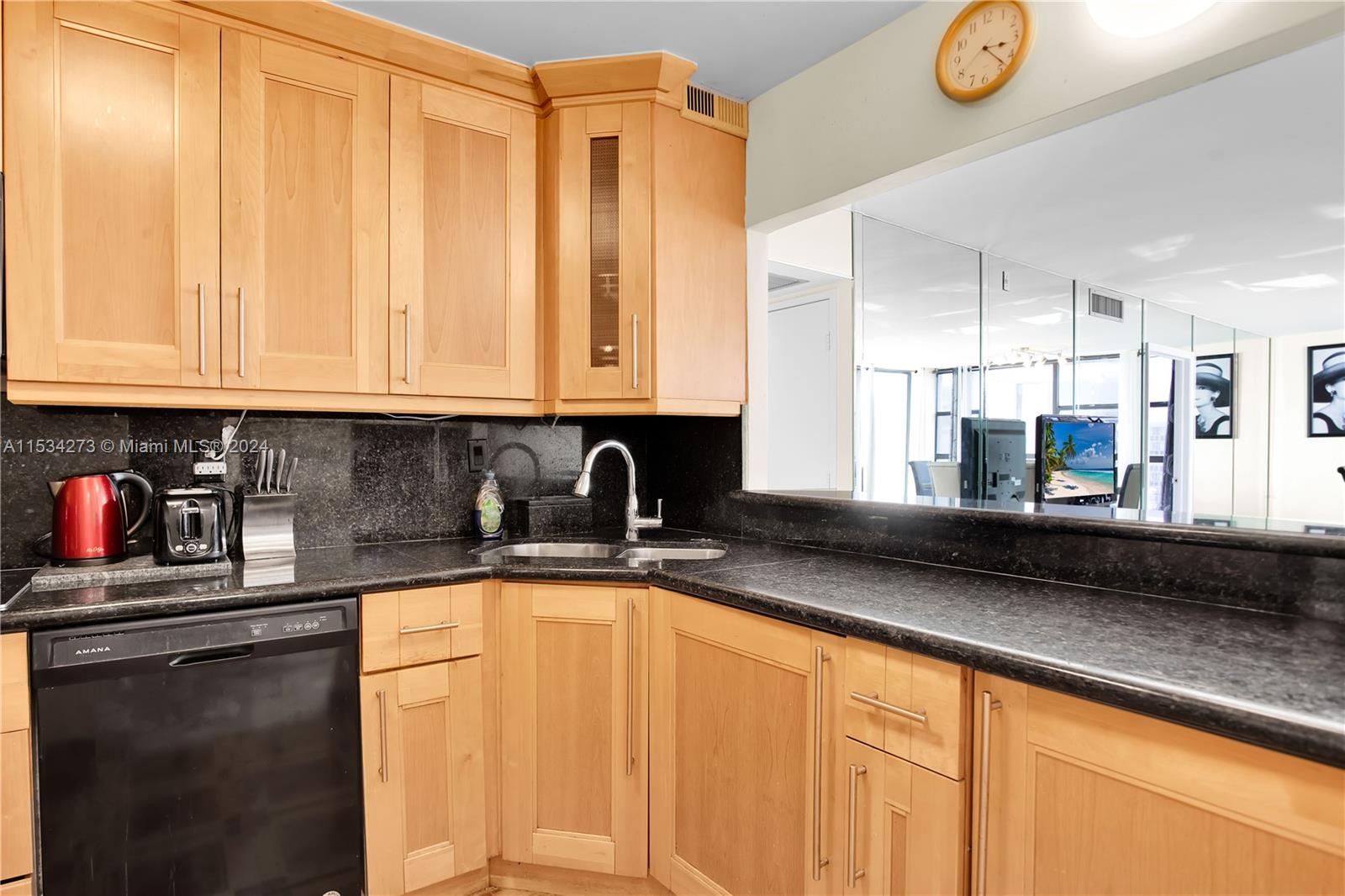 3701 N Country Club Dr 2203, Aventura, Florida 33180, 2 Bedrooms Bedrooms, ,2 BathroomsBathrooms,Residential,For Sale,3701 N Country Club Dr 2203,A11534273