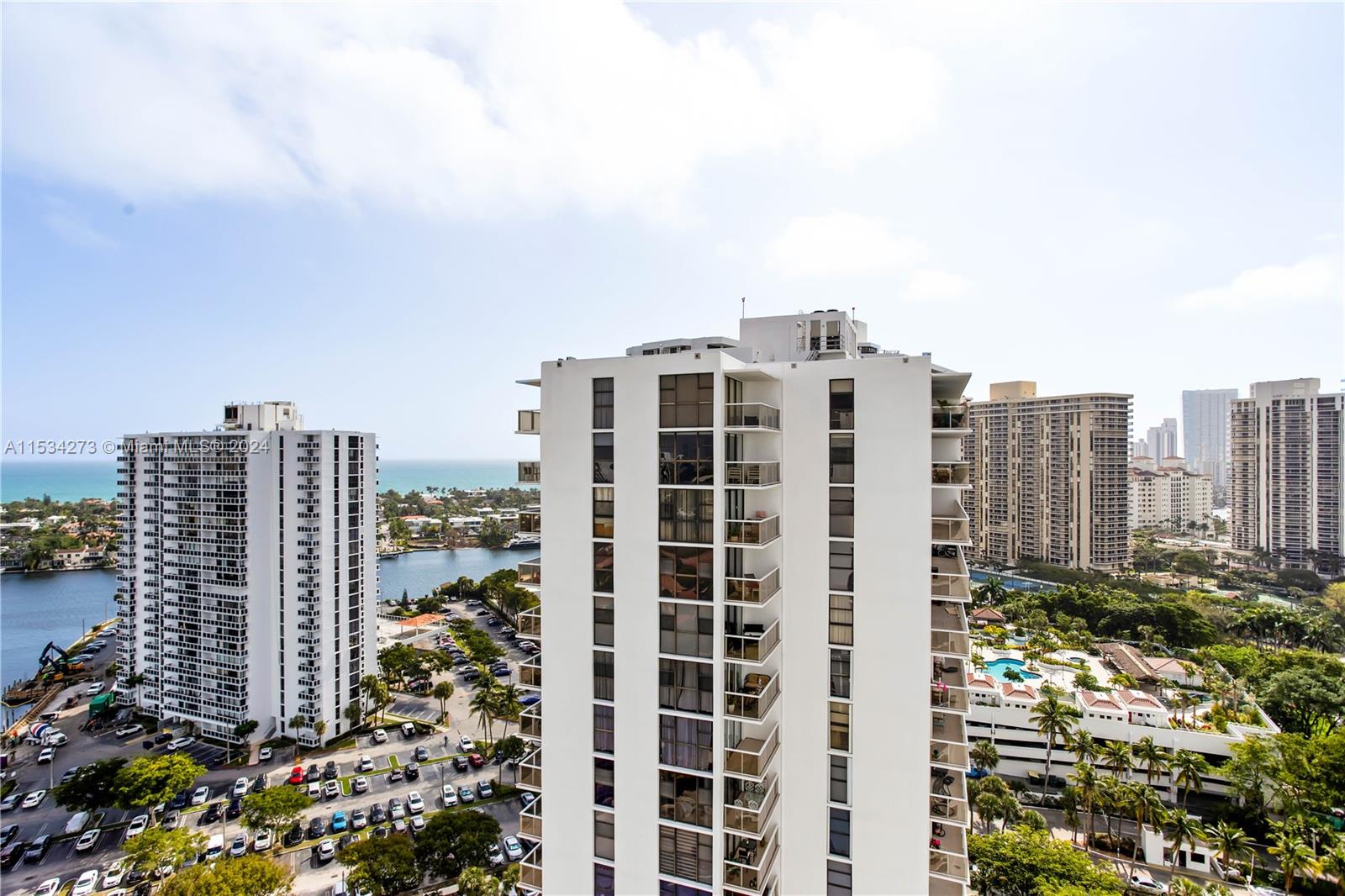 3701 N Country Club Dr 2203, Aventura, Florida 33180, 2 Bedrooms Bedrooms, ,2 BathroomsBathrooms,Residential,For Sale,3701 N Country Club Dr 2203,A11534273