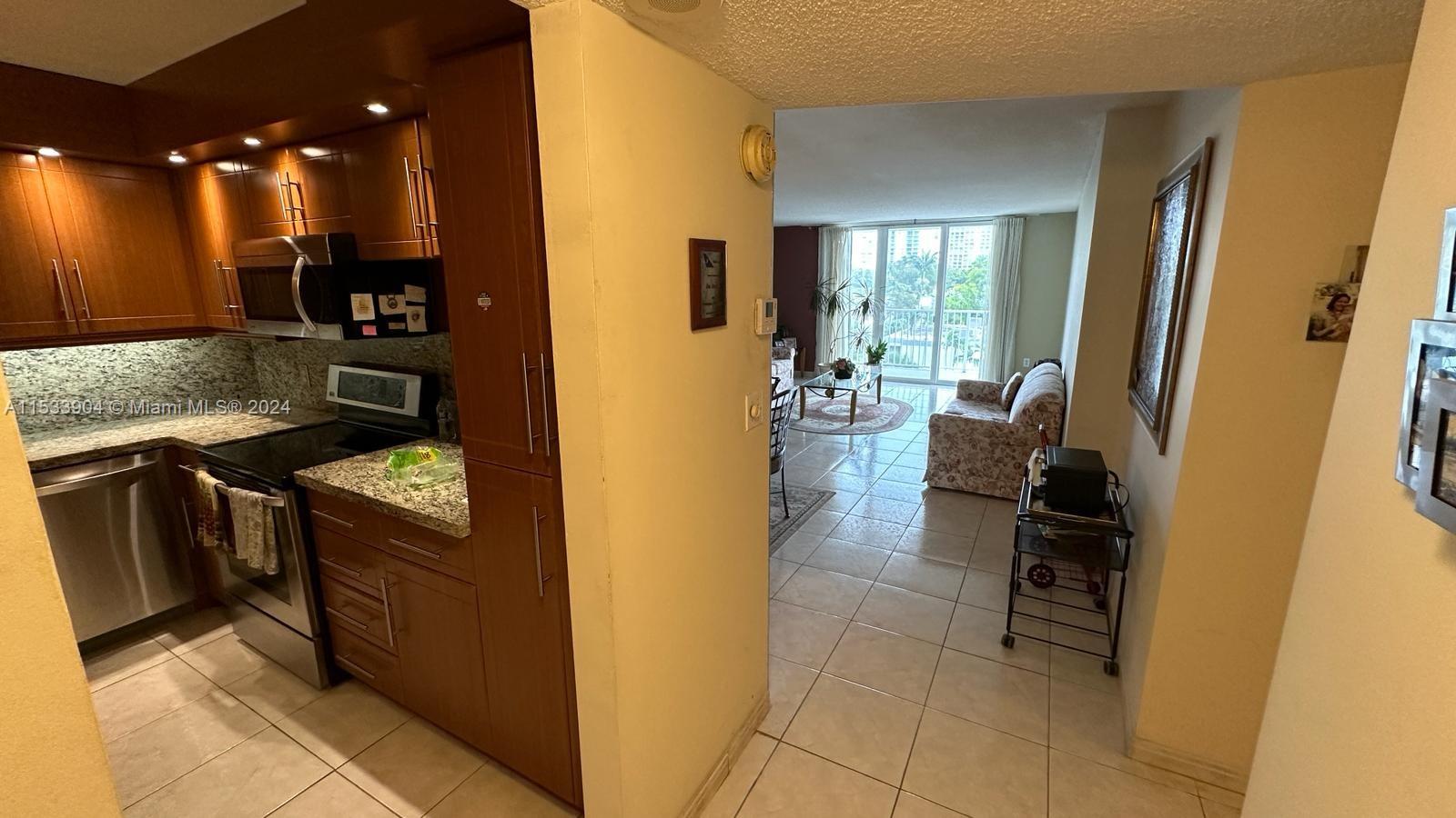 2851 183rd St, Aventura, FL, 33160 United States, 1 Bedroom Bedrooms, ,1 BathroomBathrooms,Residential,For Sale,183rd St,A11533904