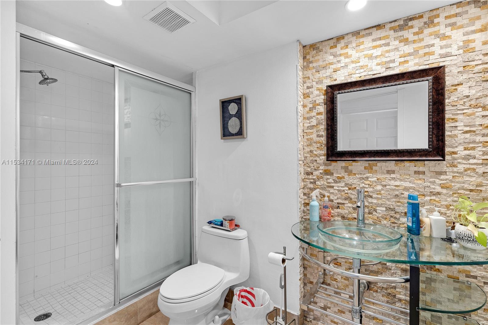 2715 Ocean Blvd, Fort Lauderdale, FL, 33308 United States, 2 Bedrooms Bedrooms, ,2 BathroomsBathrooms,Residential,For Sale,Ocean Blvd,A11534171