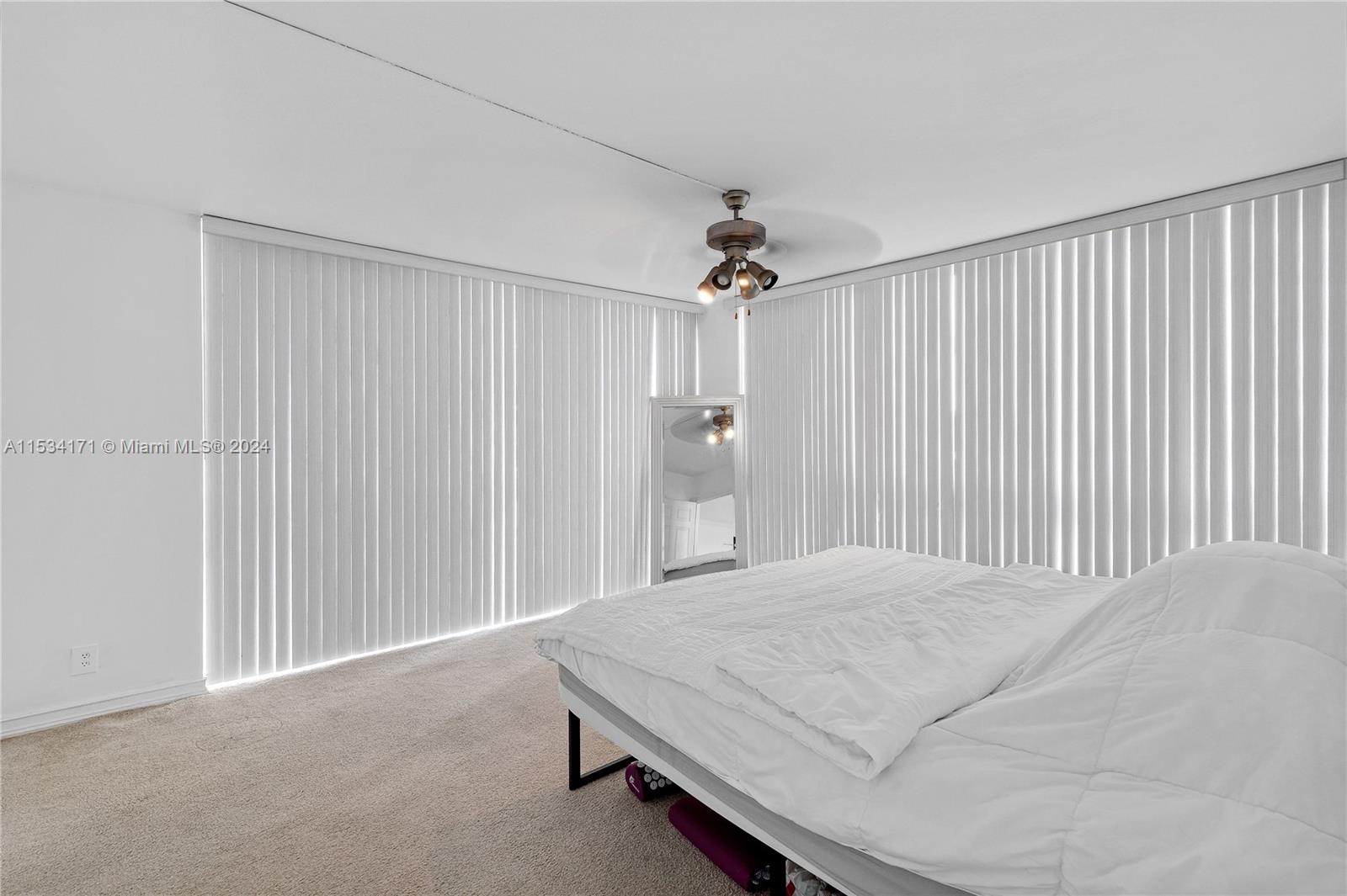 2715 Ocean Blvd, Fort Lauderdale, FL, 33308 United States, 2 Bedrooms Bedrooms, ,2 BathroomsBathrooms,Residential,For Sale,Ocean Blvd,A11534171