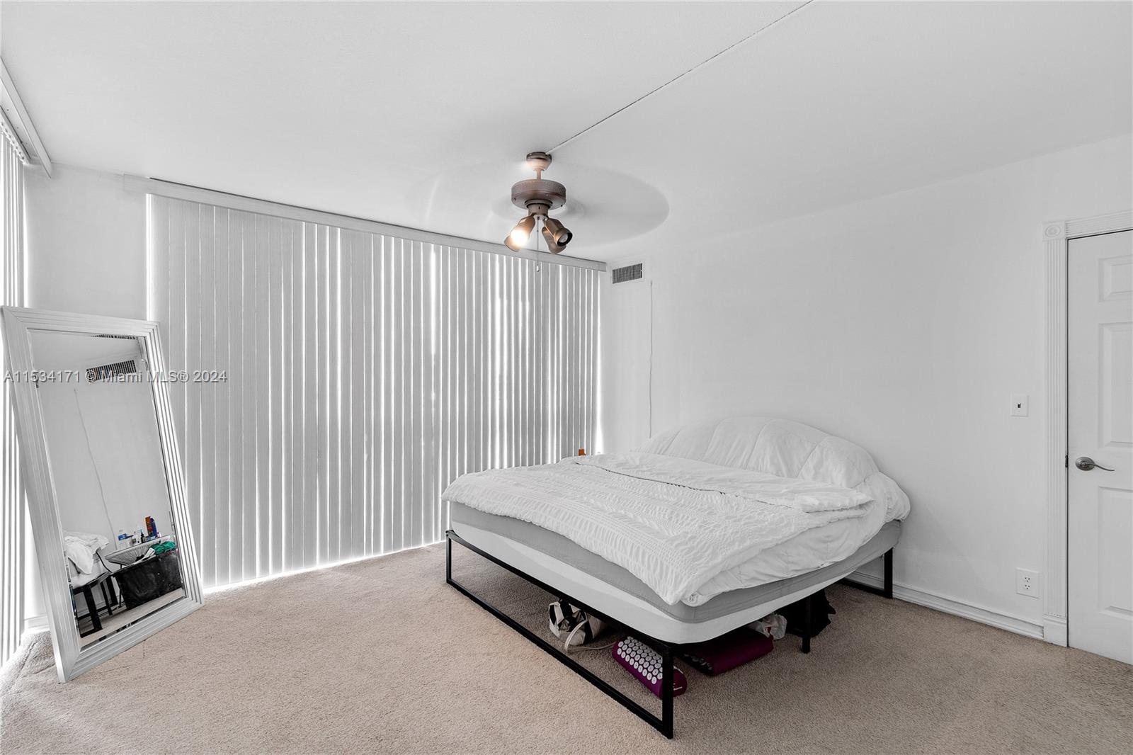 2715 Ocean Blvd, Fort Lauderdale, FL, 33308 United States, 2 Bedrooms Bedrooms, ,2 BathroomsBathrooms,Residential,For Sale,Ocean Blvd,A11534171