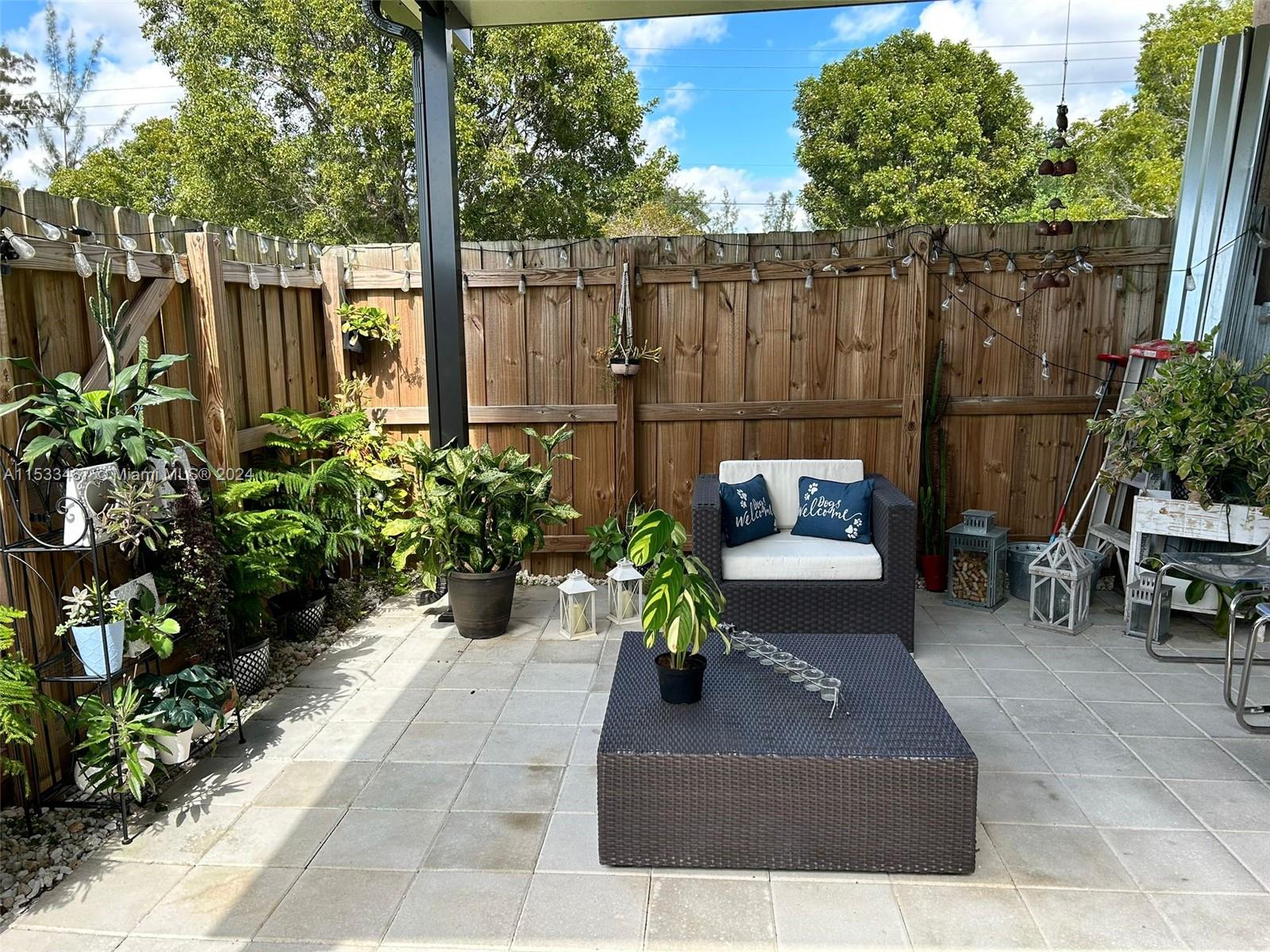 1002 SE 23rd Ave 1002, Homestead, Florida 33035, 4 Bedrooms Bedrooms, ,3 BathroomsBathrooms,Residential,For Sale,1002 SE 23rd Ave 1002,A11533487