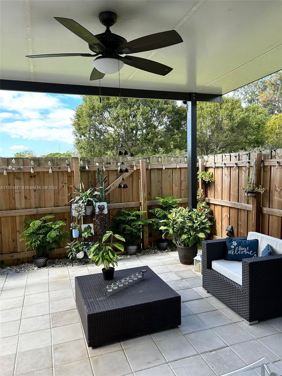 1002 SE 23rd Ave 1002, Homestead, Florida 33035, 4 Bedrooms Bedrooms, ,3 BathroomsBathrooms,Residential,For Sale,1002 SE 23rd Ave 1002,A11533487