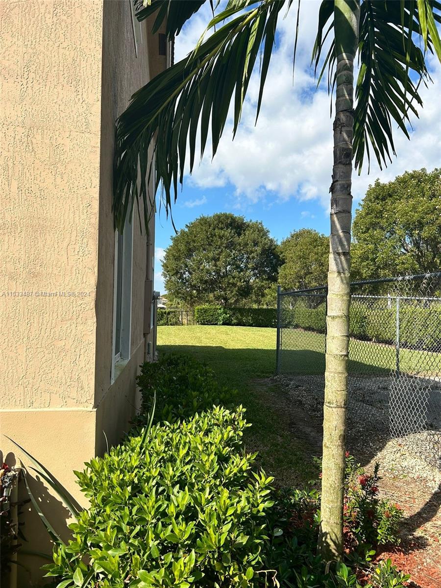 1002 SE 23rd Ave 1002, Homestead, Florida 33035, 4 Bedrooms Bedrooms, ,3 BathroomsBathrooms,Residential,For Sale,1002 SE 23rd Ave 1002,A11533487