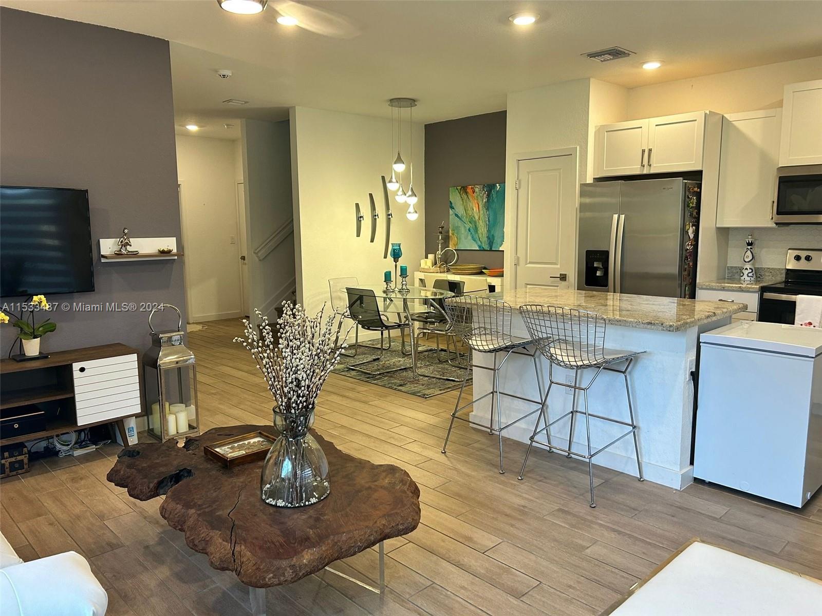 1002 SE 23rd Ave 1002, Homestead, Florida 33035, 4 Bedrooms Bedrooms, ,3 BathroomsBathrooms,Residential,For Sale,1002 SE 23rd Ave 1002,A11533487