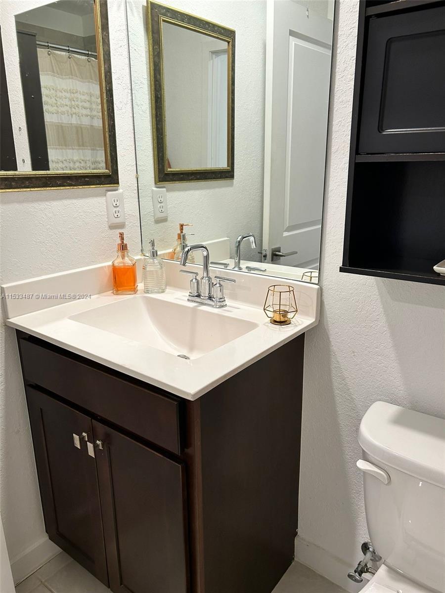1002 SE 23rd Ave 1002, Homestead, Florida 33035, 4 Bedrooms Bedrooms, ,3 BathroomsBathrooms,Residential,For Sale,1002 SE 23rd Ave 1002,A11533487
