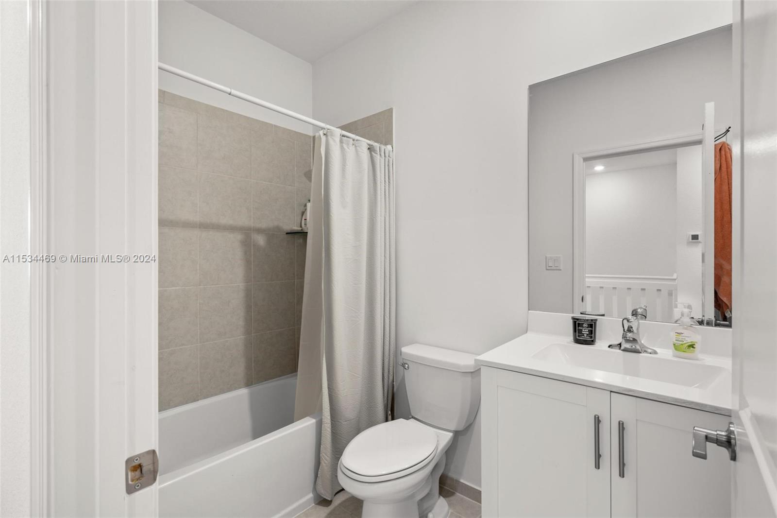 25217 SW 107th Ct, Homestead, Florida 33032, 3 Bedrooms Bedrooms, ,2 BathroomsBathrooms,Residential,For Sale,25217 SW 107th Ct,A11534469