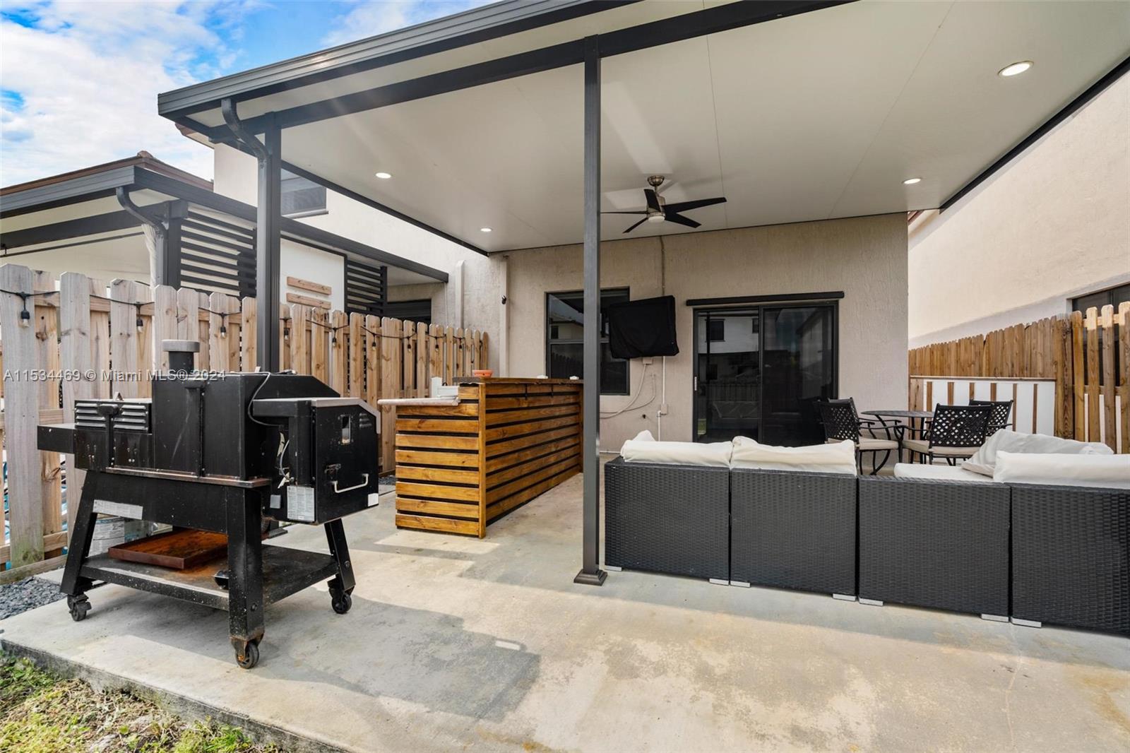 25217 SW 107th Ct, Homestead, Florida 33032, 3 Bedrooms Bedrooms, ,2 BathroomsBathrooms,Residential,For Sale,25217 SW 107th Ct,A11534469