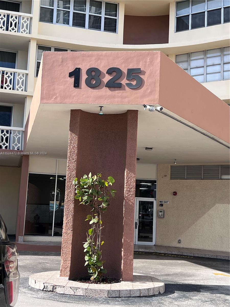 1825 S Ocean Dr 306, Hallandale Beach, Florida 33009, 1 Bedroom Bedrooms, ,1 BathroomBathrooms,Residential,For Sale,1825 S Ocean Dr 306,A11534472