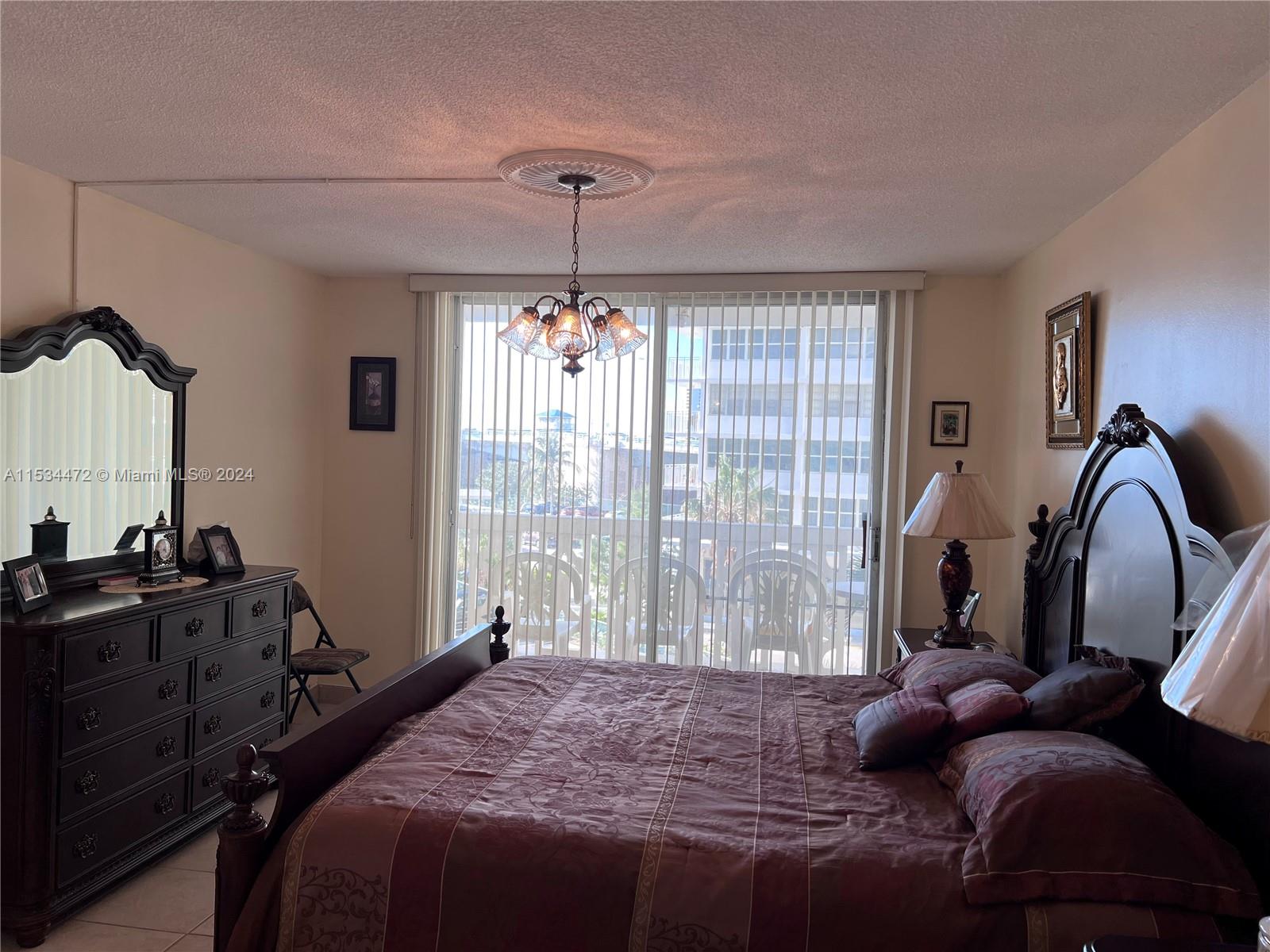 1825 S Ocean Dr 306, Hallandale Beach, Florida 33009, 1 Bedroom Bedrooms, ,1 BathroomBathrooms,Residential,For Sale,1825 S Ocean Dr 306,A11534472
