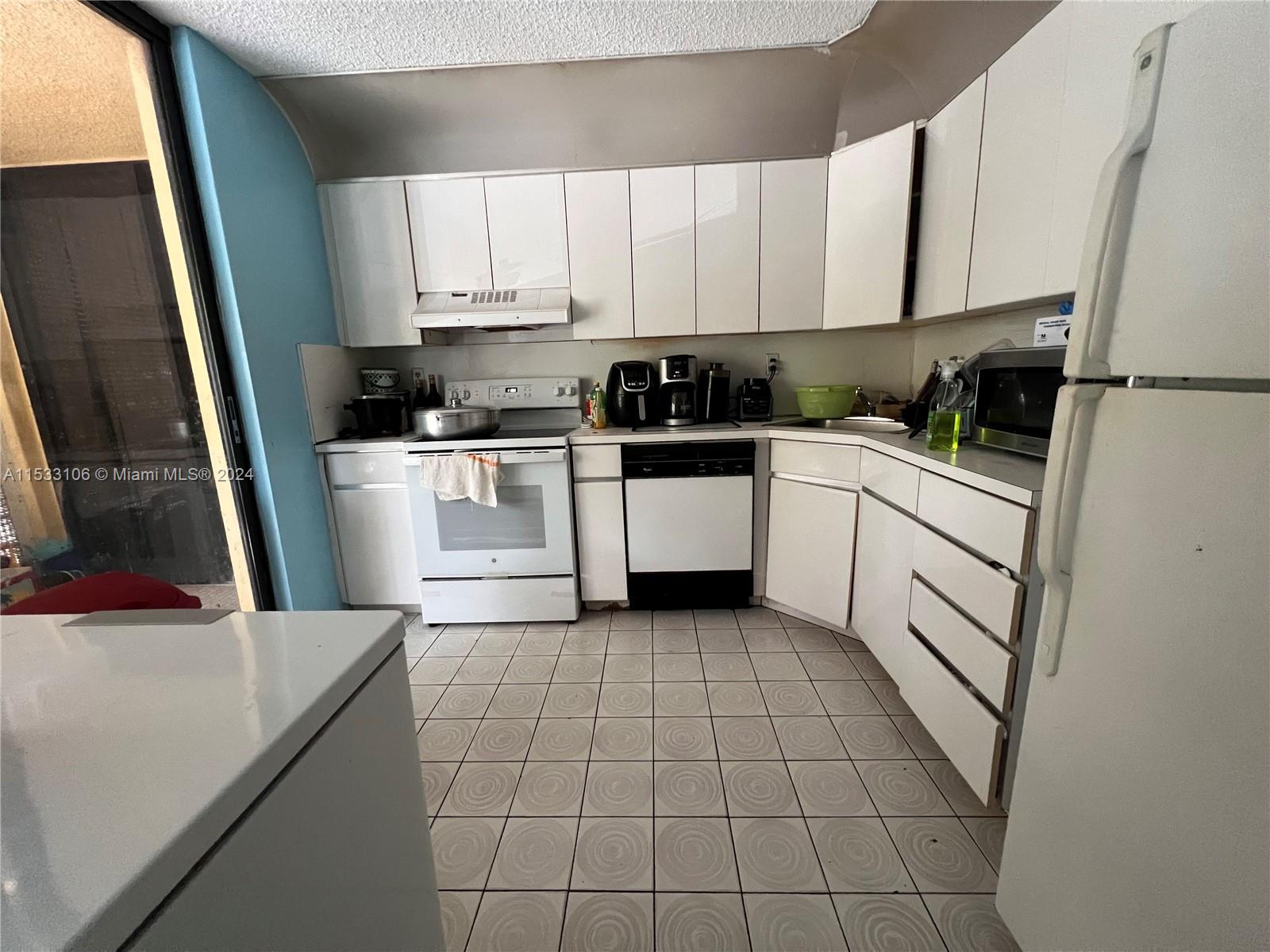 Miami, Florida 33179, 2 Bedrooms Bedrooms, ,2 BathroomsBathrooms,Residential,For Sale,A11533106