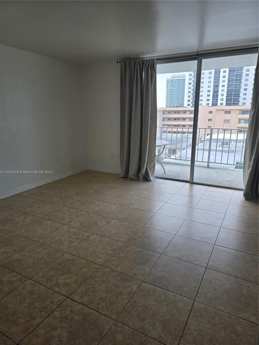 Miami Beach, Florida 33141, ,1 BathroomBathrooms,Residentiallease,For Rent,A11534508
