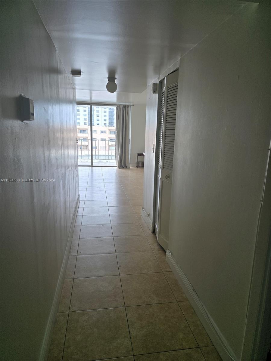 Miami Beach, Florida 33141, ,1 BathroomBathrooms,Residentiallease,For Rent,A11534508