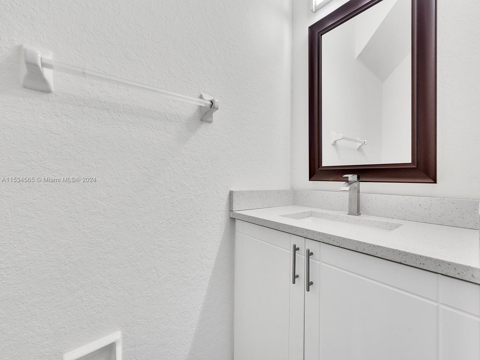 Homestead, Florida 33035, 3 Bedrooms Bedrooms, ,2 BathroomsBathrooms,Residential,For Sale,A11534565