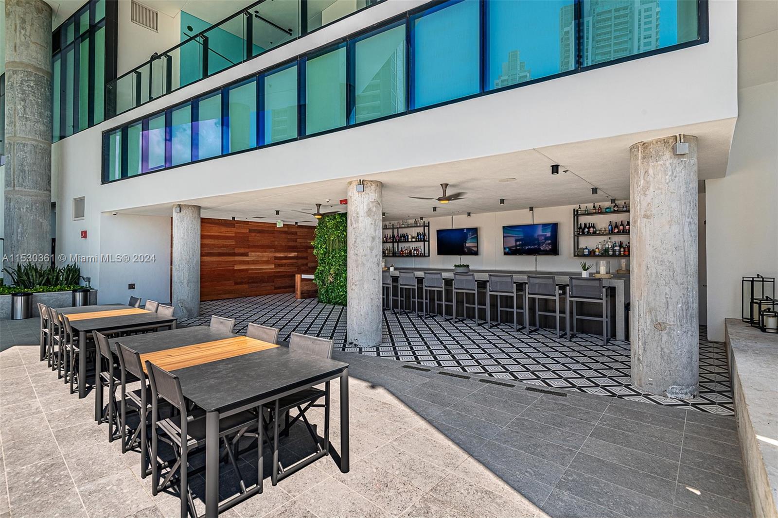 Breakfast Bar common areas