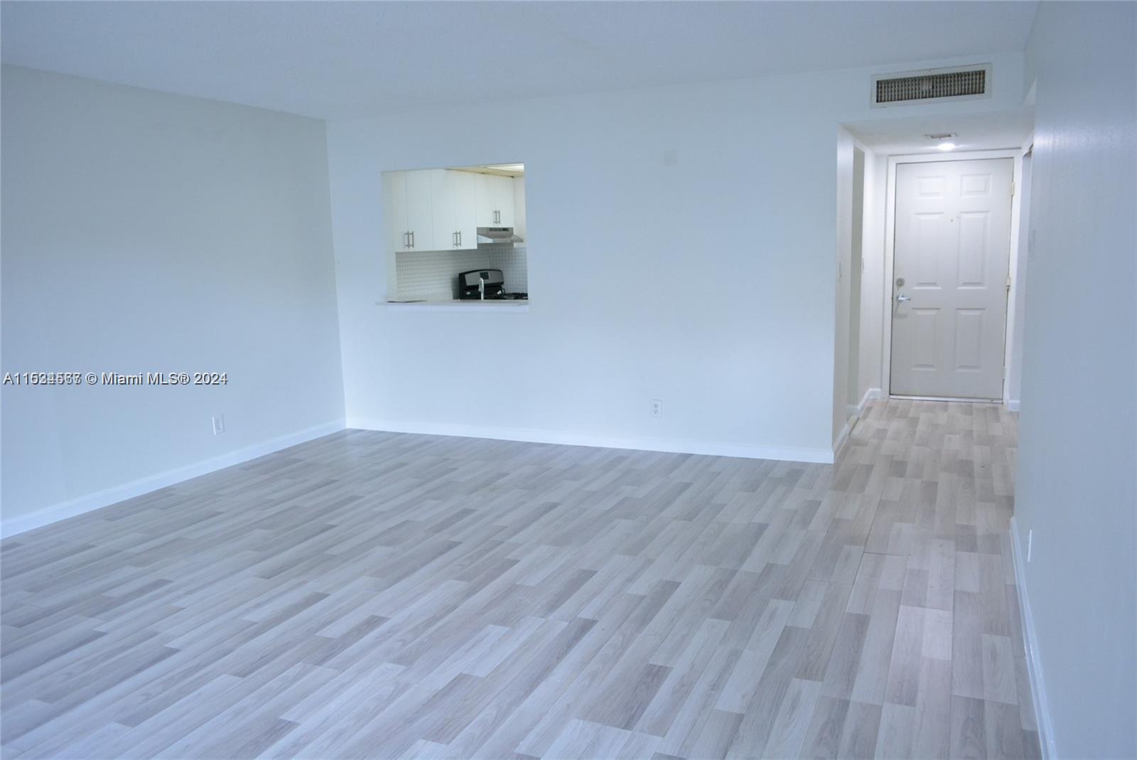 17901 NW 68th Ave S101, Hialeah, Florida 33015, 2 Bedrooms Bedrooms, ,2 BathroomsBathrooms,Residential,For Sale,17901 NW 68th Ave S101,A11534567