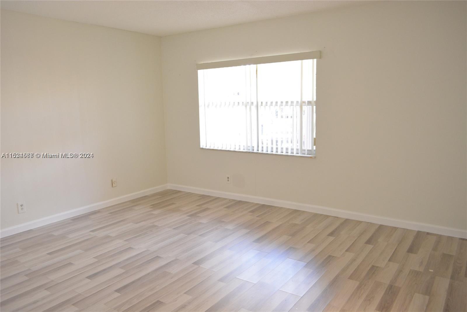 17901 NW 68th Ave S101, Hialeah, Florida 33015, 2 Bedrooms Bedrooms, ,2 BathroomsBathrooms,Residential,For Sale,17901 NW 68th Ave S101,A11534567