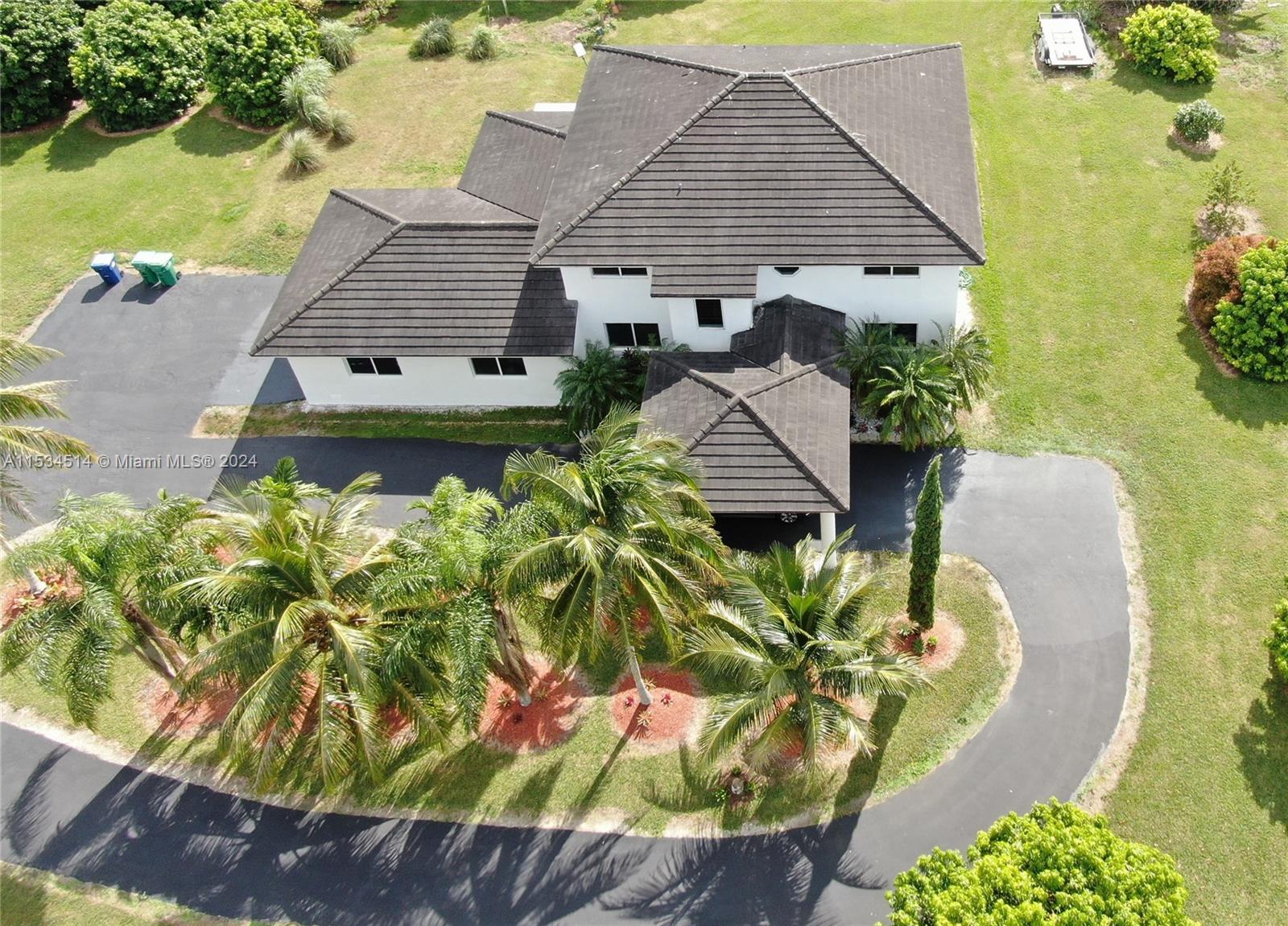 extra large 2 car garage