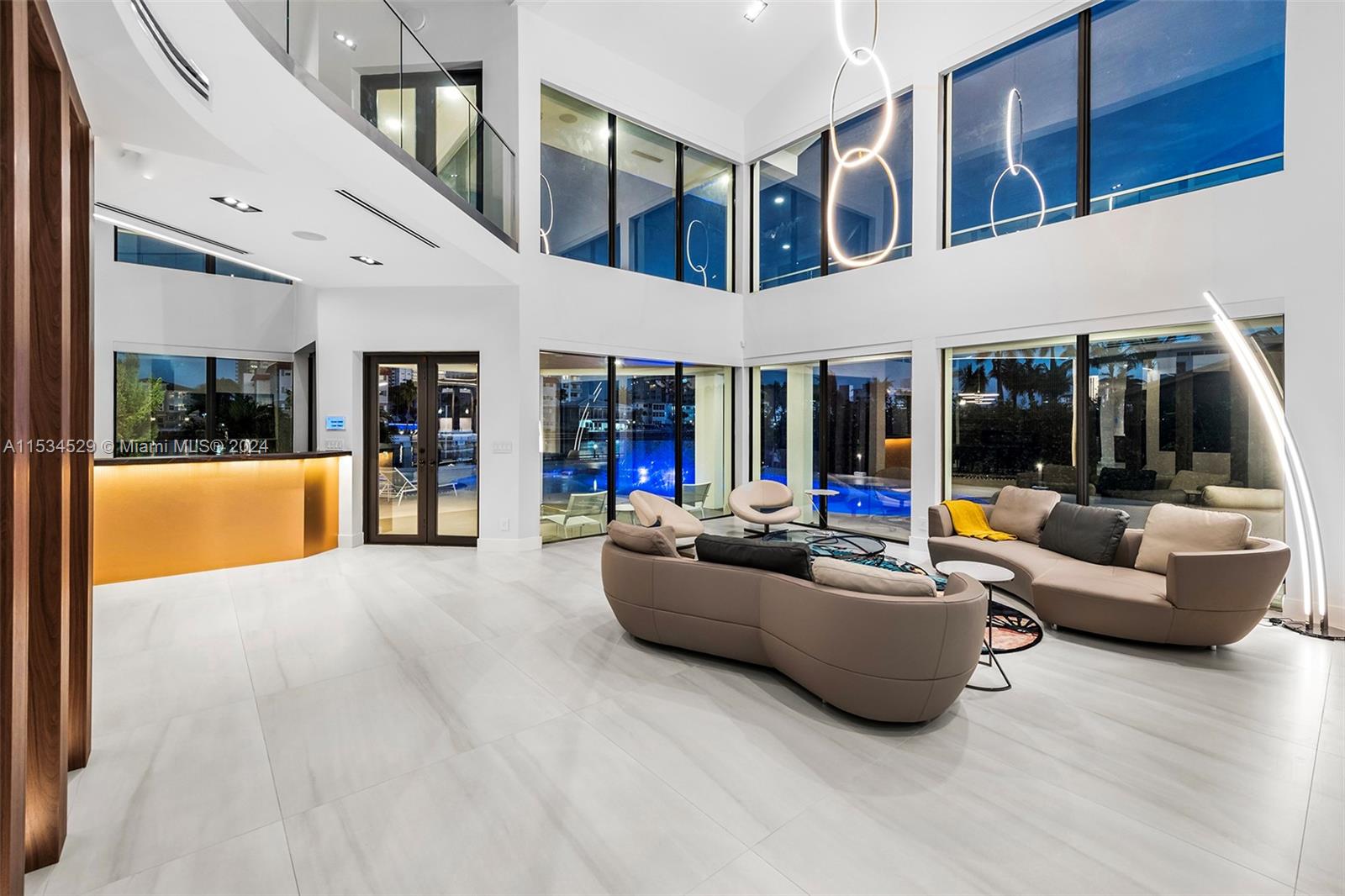 607 Palm Dr, Hallandale Beach, Florida 33009, 5 Bedrooms Bedrooms, ,6 BathroomsBathrooms,Residential,For Sale,607 Palm Dr,A11534529