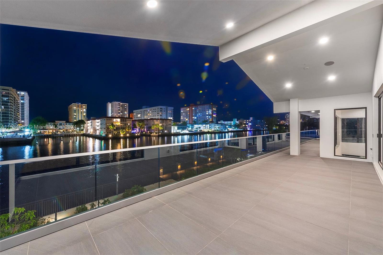 607 Palm Dr, Hallandale Beach, FL, 33009 United States, 5 Bedrooms Bedrooms, ,6 BathroomsBathrooms,Residential,For Sale,Palm Dr,A11534529