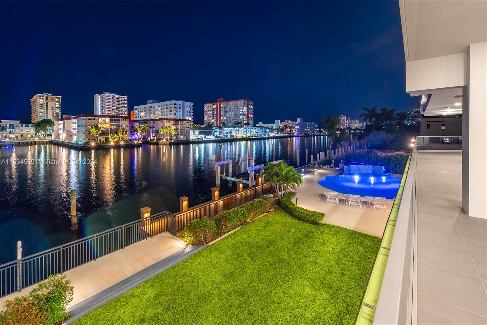 607 Palm Dr, Hallandale Beach, FL, 33009 United States, 5 Bedrooms Bedrooms, ,6 BathroomsBathrooms,Residential,For Sale,Palm Dr,A11534529