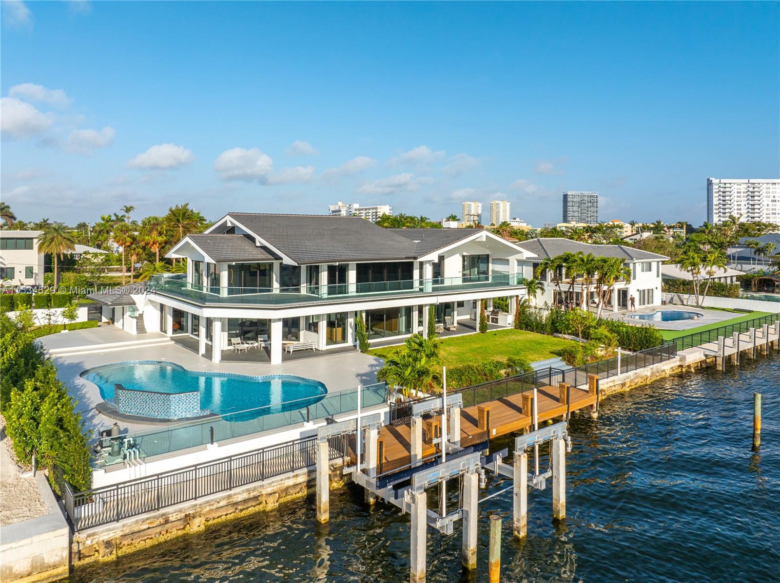 607 Palm Dr, Hallandale Beach, FL, 33009 United States, 5 Bedrooms Bedrooms, ,6 BathroomsBathrooms,Residential,For Sale,Palm Dr,A11534529