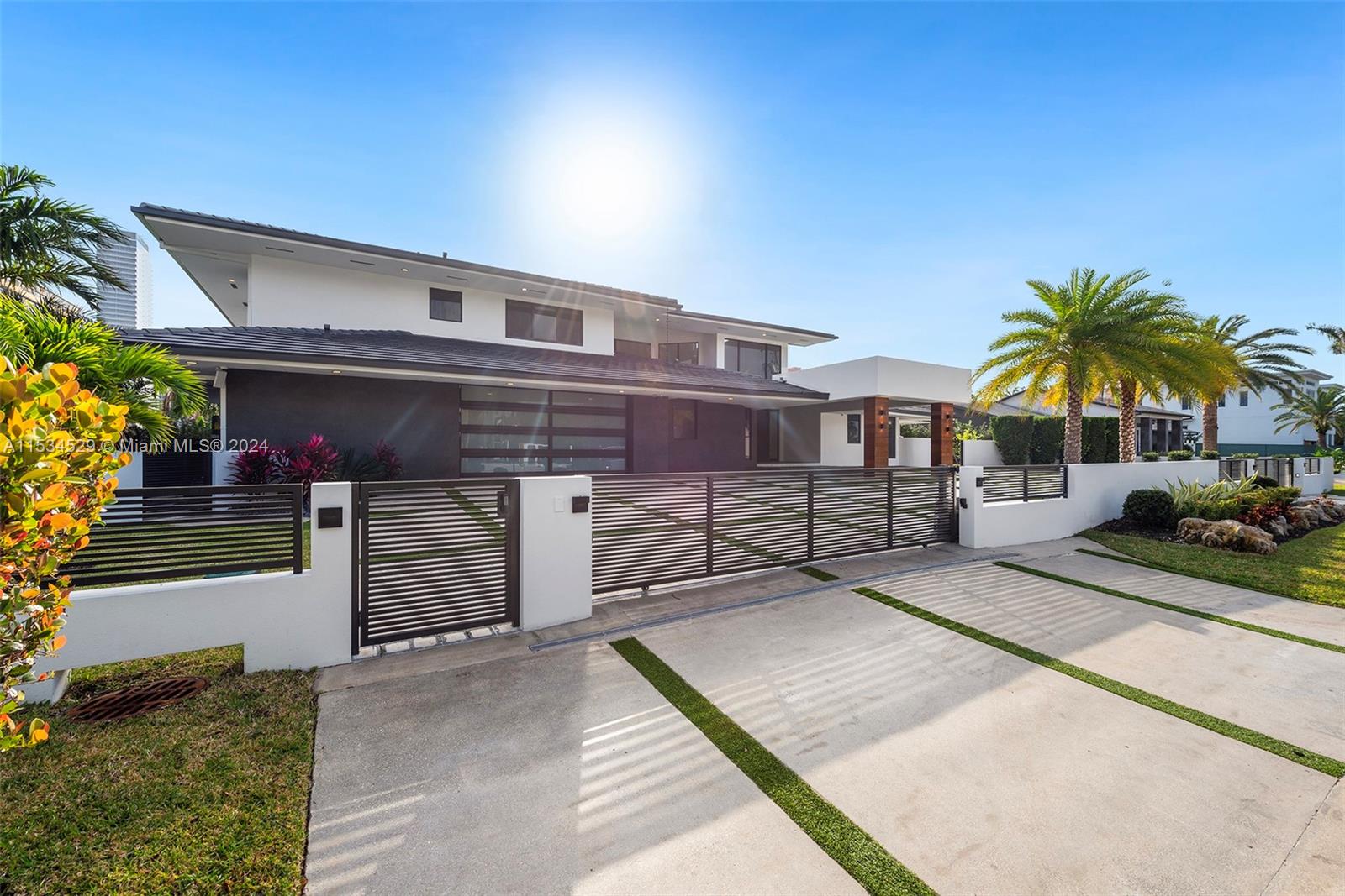 607 Palm Dr, Hallandale Beach, FL, 33009 United States, 5 Bedrooms Bedrooms, ,6 BathroomsBathrooms,Residential,For Sale,Palm Dr,A11534529