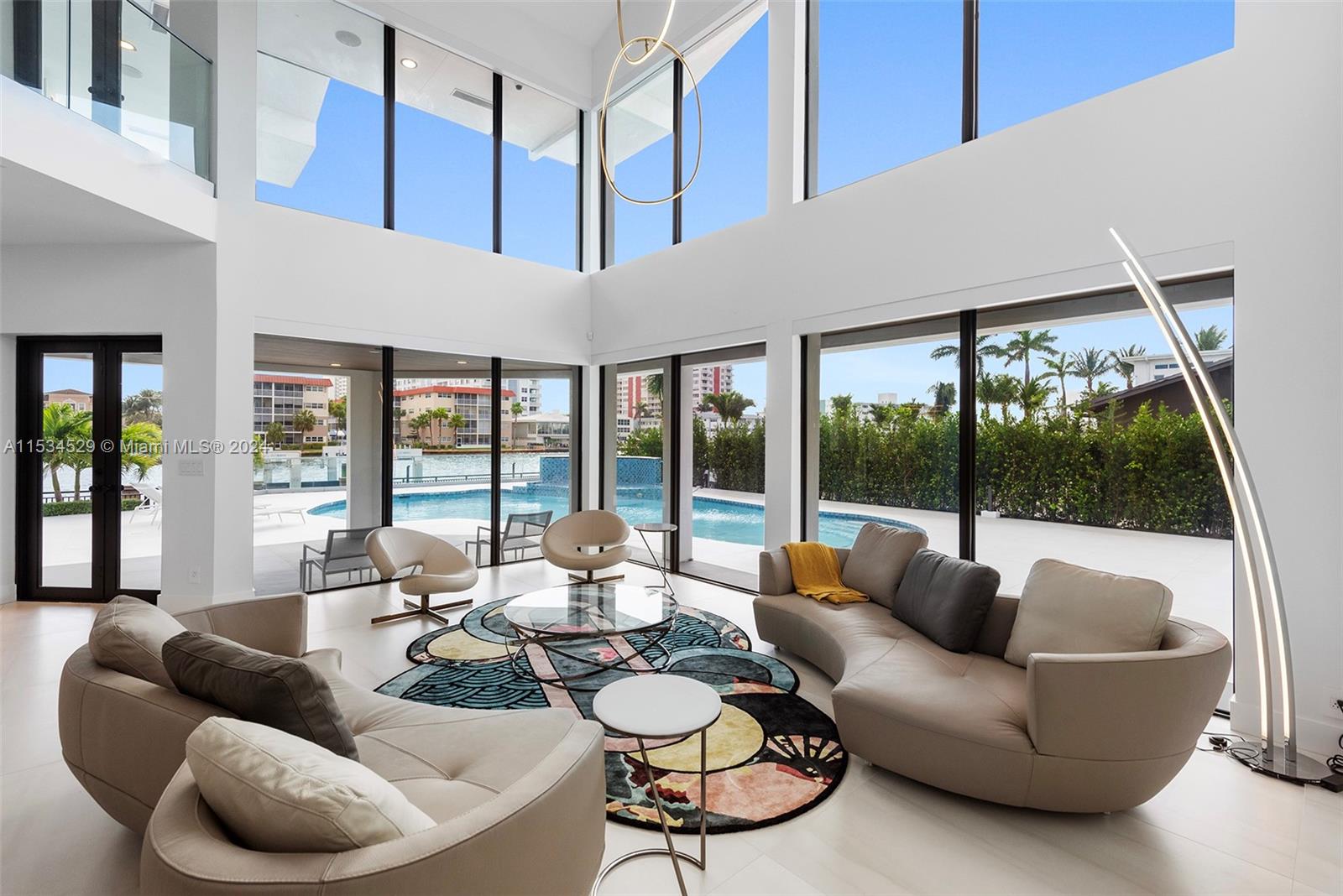 607 Palm Dr, Hallandale Beach, FL, 33009 United States, 5 Bedrooms Bedrooms, ,6 BathroomsBathrooms,Residential,For Sale,Palm Dr,A11534529