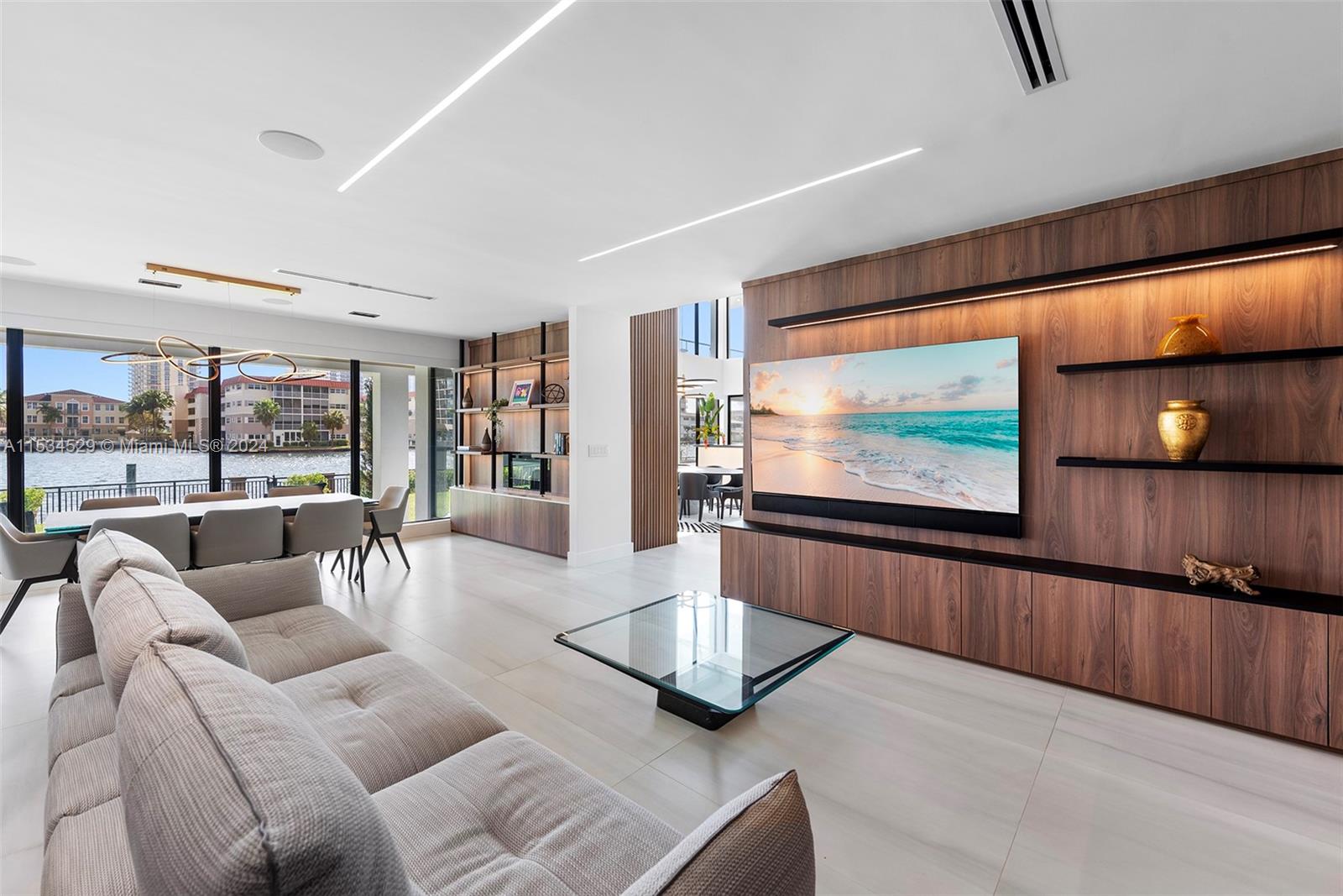 607 Palm Dr, Hallandale Beach, Florida 33009, 5 Bedrooms Bedrooms, ,6 BathroomsBathrooms,Residential,For Sale,607 Palm Dr,A11534529