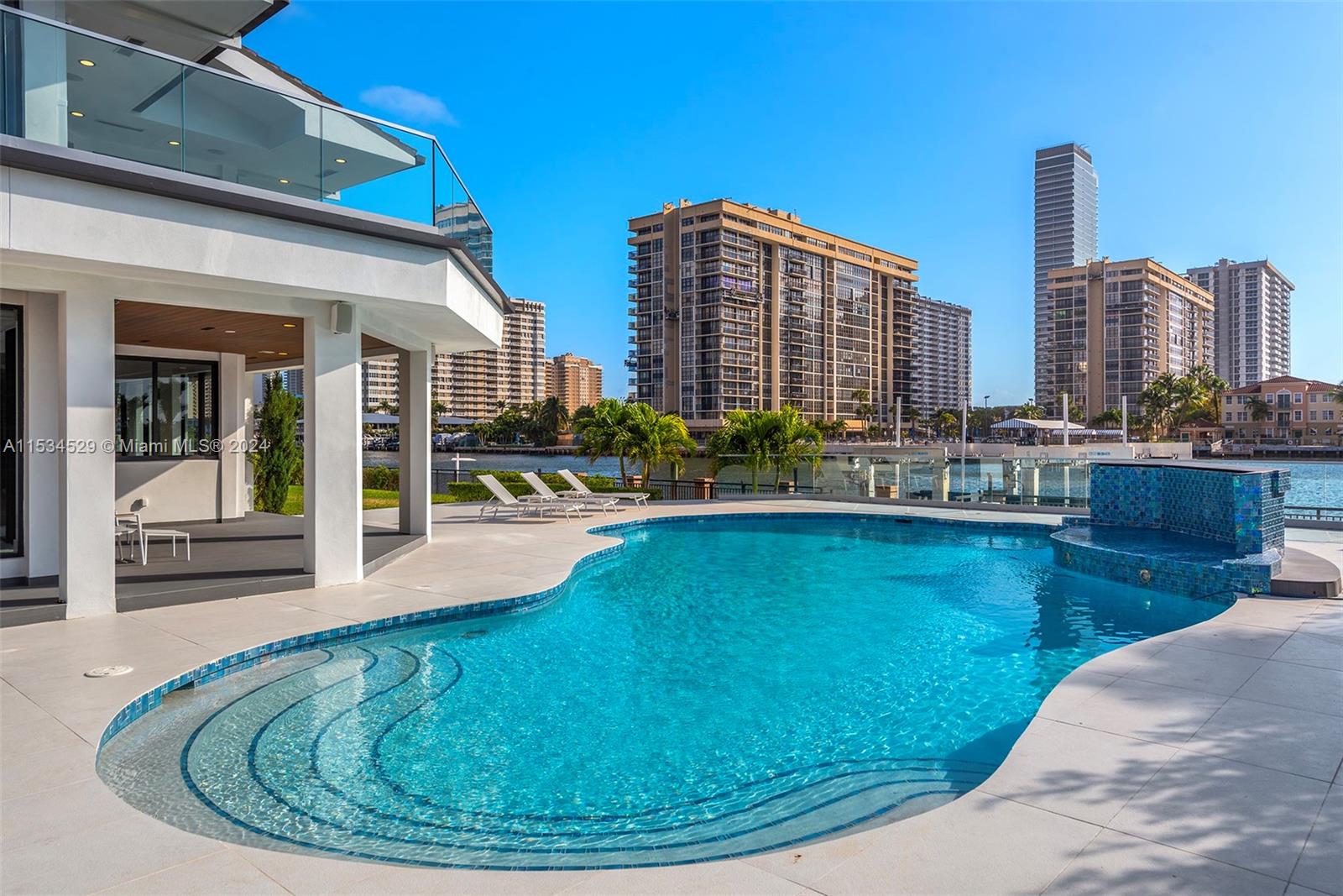 607 Palm Dr, Hallandale Beach, Florida 33009, 5 Bedrooms Bedrooms, ,6 BathroomsBathrooms,Residential,For Sale,607 Palm Dr,A11534529