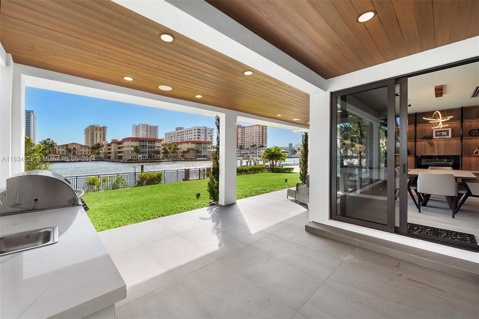 607 Palm Dr, Hallandale Beach, FL, 33009 United States, 5 Bedrooms Bedrooms, ,6 BathroomsBathrooms,Residential,For Sale,Palm Dr,A11534529