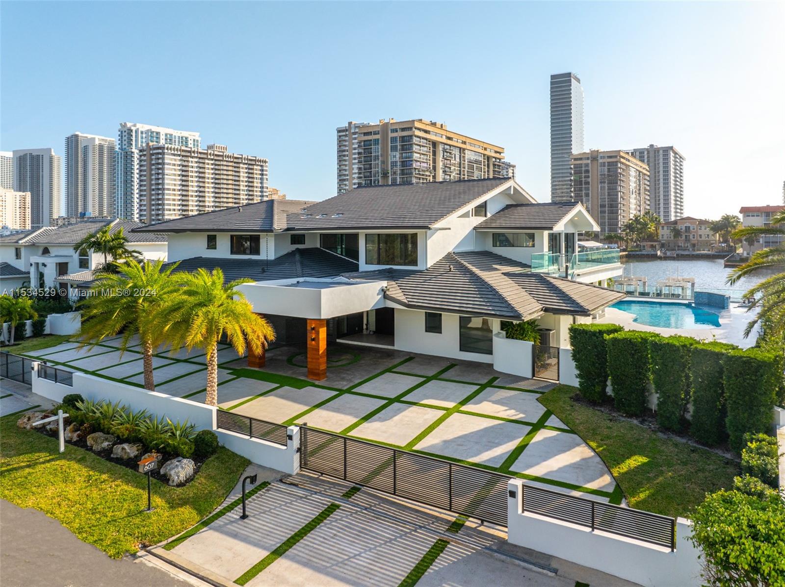 607 Palm Dr, Hallandale Beach, FL, 33009 United States, 5 Bedrooms Bedrooms, ,6 BathroomsBathrooms,Residential,For Sale,Palm Dr,A11534529