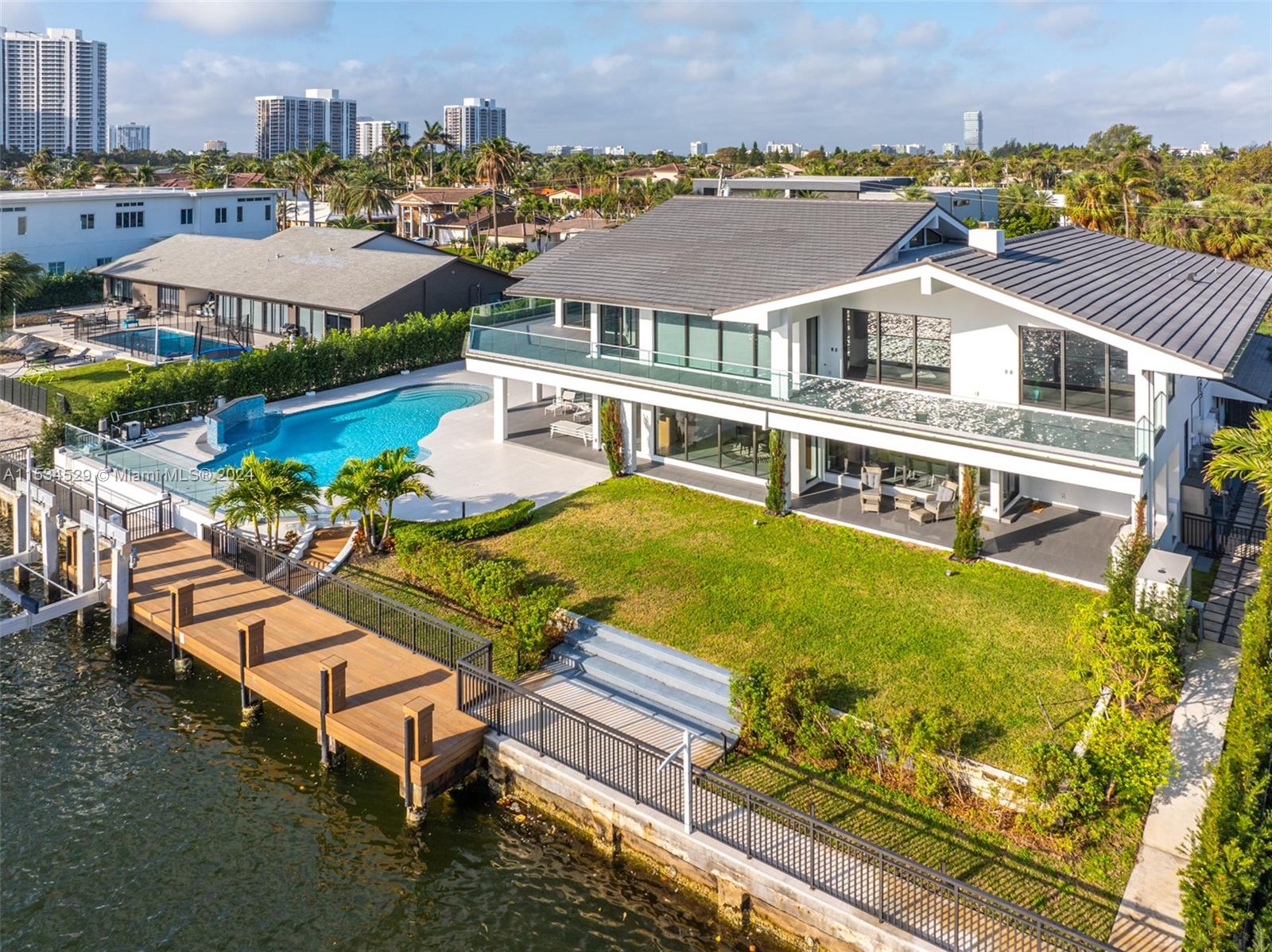 607 Palm Dr, Hallandale Beach, FL, 33009 United States, 5 Bedrooms Bedrooms, ,6 BathroomsBathrooms,Residential,For Sale,Palm Dr,A11534529