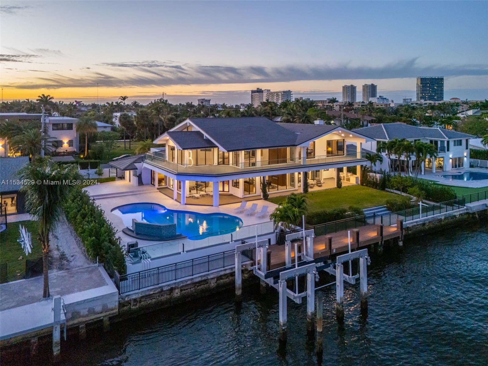 607 Palm Dr, Hallandale Beach, Florida 33009, 5 Bedrooms Bedrooms, ,6 BathroomsBathrooms,Residential,For Sale,607 Palm Dr,A11534529