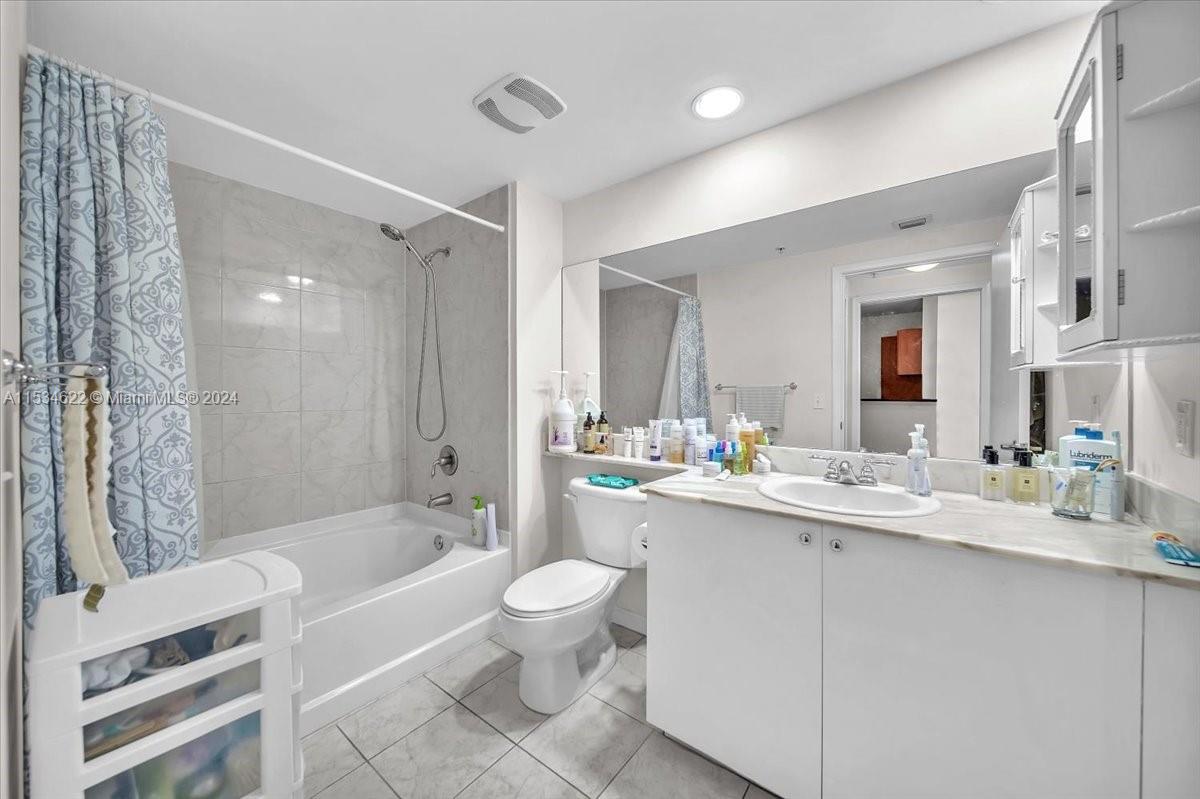 18800 29th Ave, Aventura, FL, 33180 United States, 1 Bedroom Bedrooms, ,1 BathroomBathrooms,Residential,For Sale,29th Ave,A11534622