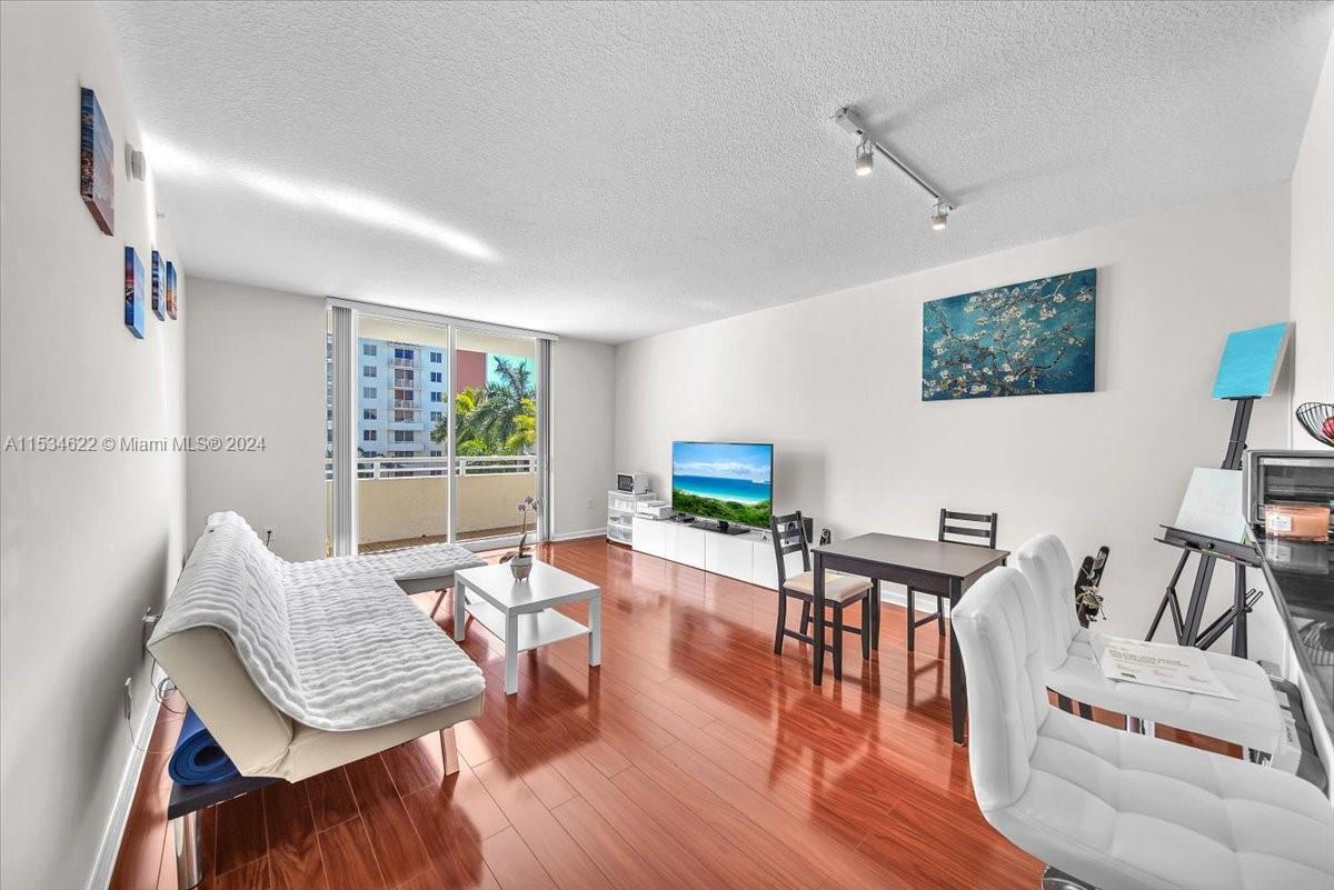 18800 29th Ave, Aventura, FL, 33180 United States, 1 Bedroom Bedrooms, ,1 BathroomBathrooms,Residential,For Sale,29th Ave,A11534622