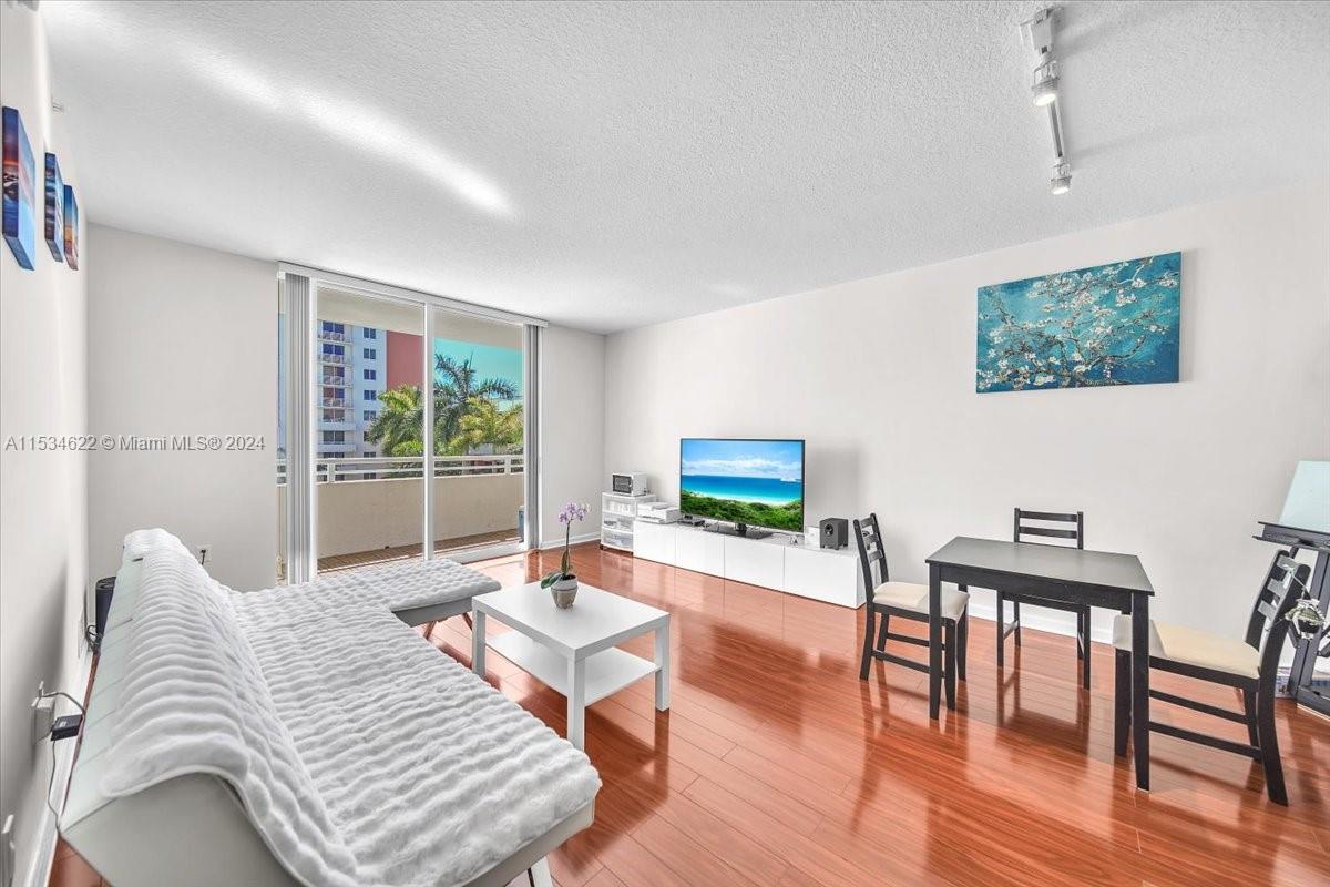 18800 29th Ave, Aventura, FL, 33180 United States, 1 Bedroom Bedrooms, ,1 BathroomBathrooms,Residential,For Sale,29th Ave,A11534622