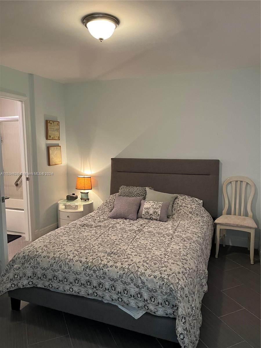 215 SE 3rd Ave 301B, Hallandale Beach, Florida 33009, 1 Bedroom Bedrooms, ,1 BathroomBathrooms,Residential,For Sale,215 SE 3rd Ave 301B,A11534626